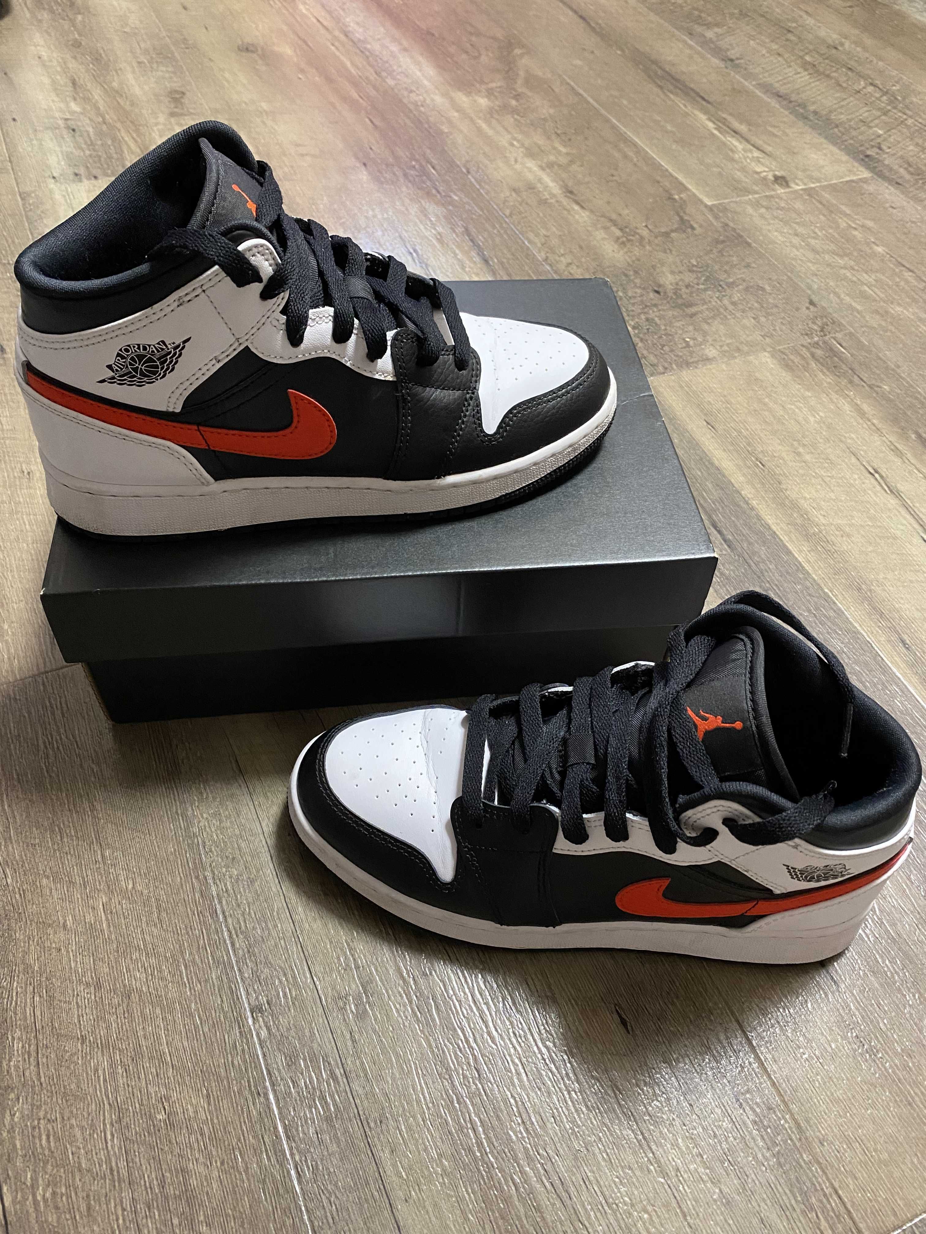 NIKE AIR JORDAN 1 MID GS "BLACK/CHILE RED/WHITE"