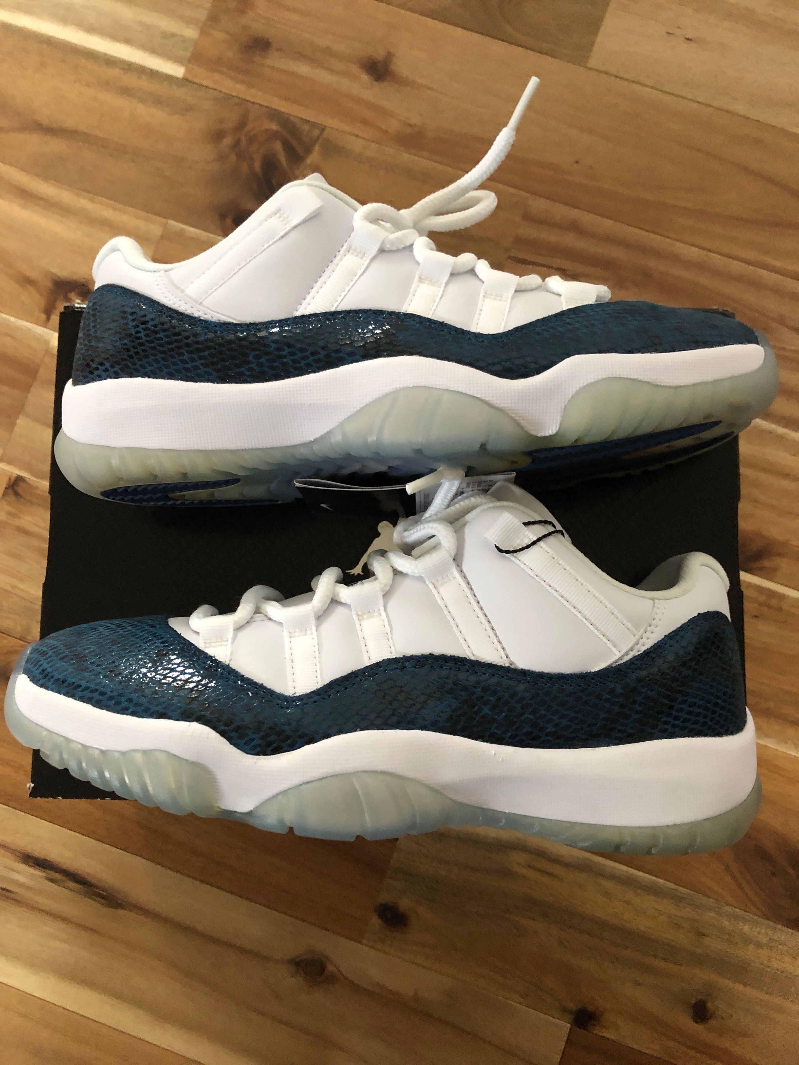 AIR JORDAN 11 LOW "SNAKESKIN"
