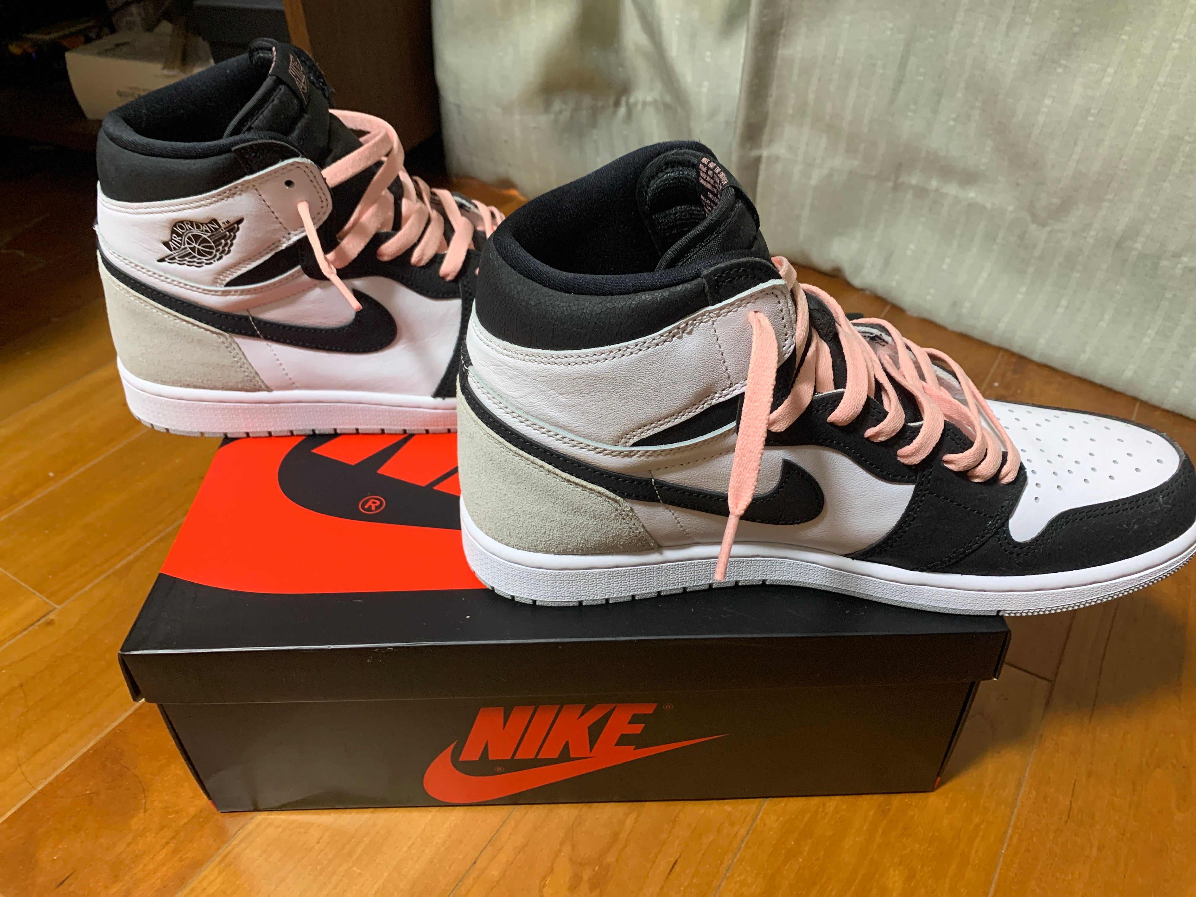 Nike Air Jordan 1 High OG "Bleached Coral"