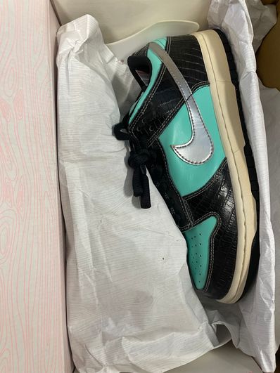 Nike SB Dunk Low Diamond Suppil Co. "Tiffany"