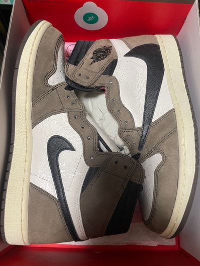 Travis Scott × Nike Air Jordan 1 Retro High OG TS SP "Sail/Dark Mocha"