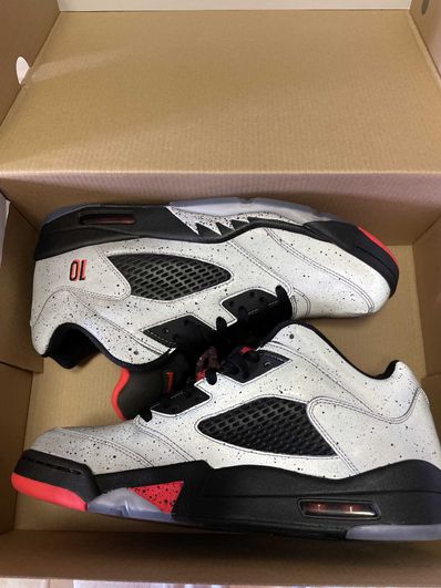 Nike Air Jordan 5 Retro Low Neymarを買うならスニーカーダンク Nike Air Jordan 5 Retro Low Neymarを買うならスニーカーダンク