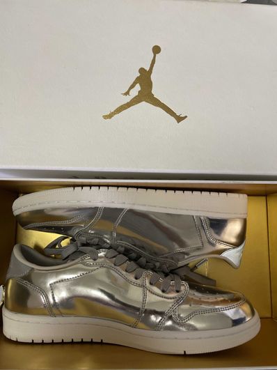 Nike Air Jordan 1 Retro Low "Pinnacle Metallic"