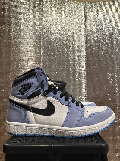 Nike Air Jordan 1 High OG "University Blue"