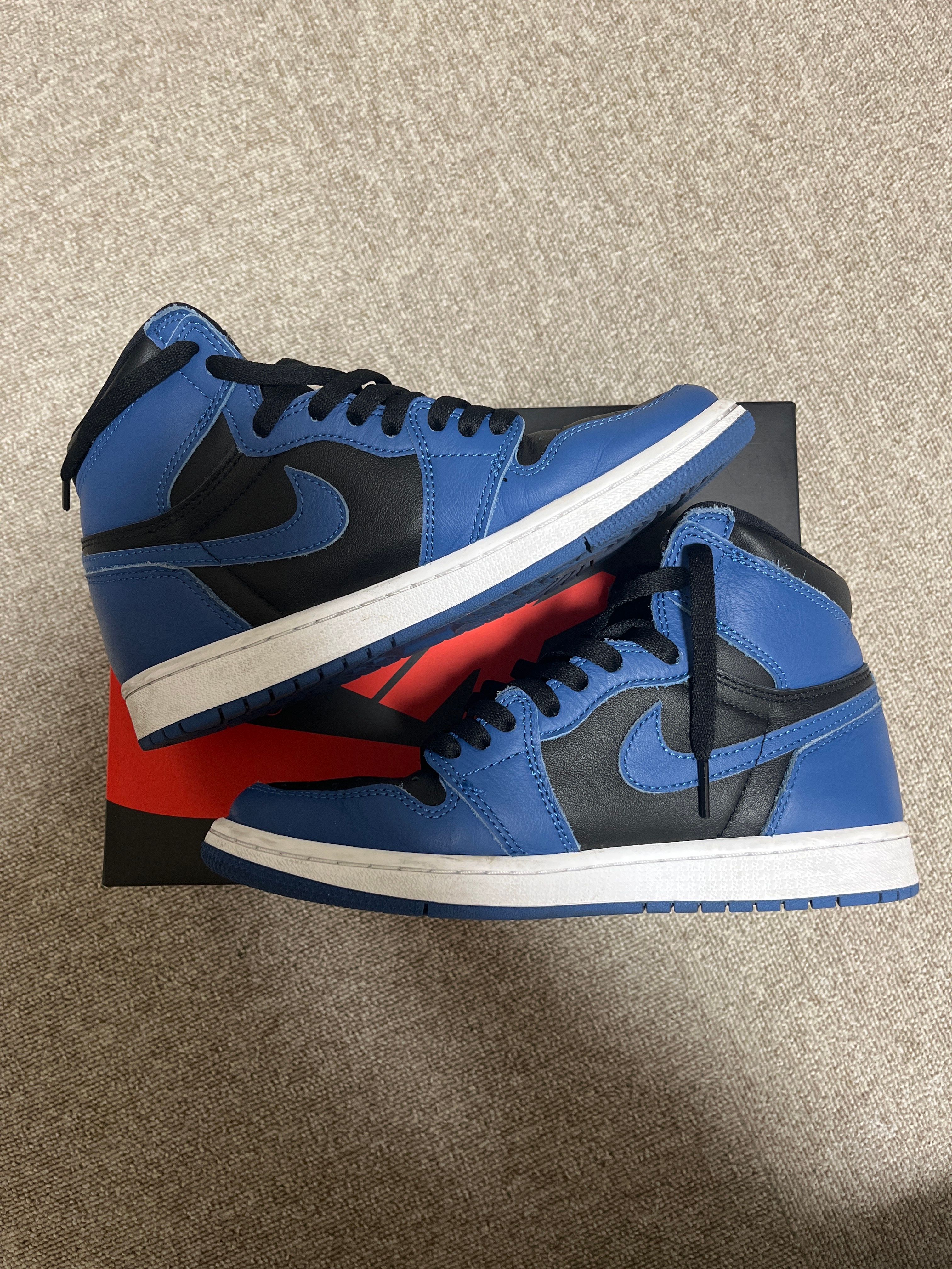 Nike Air Jordan 1 Retro High OG "Dark Marina Blue"