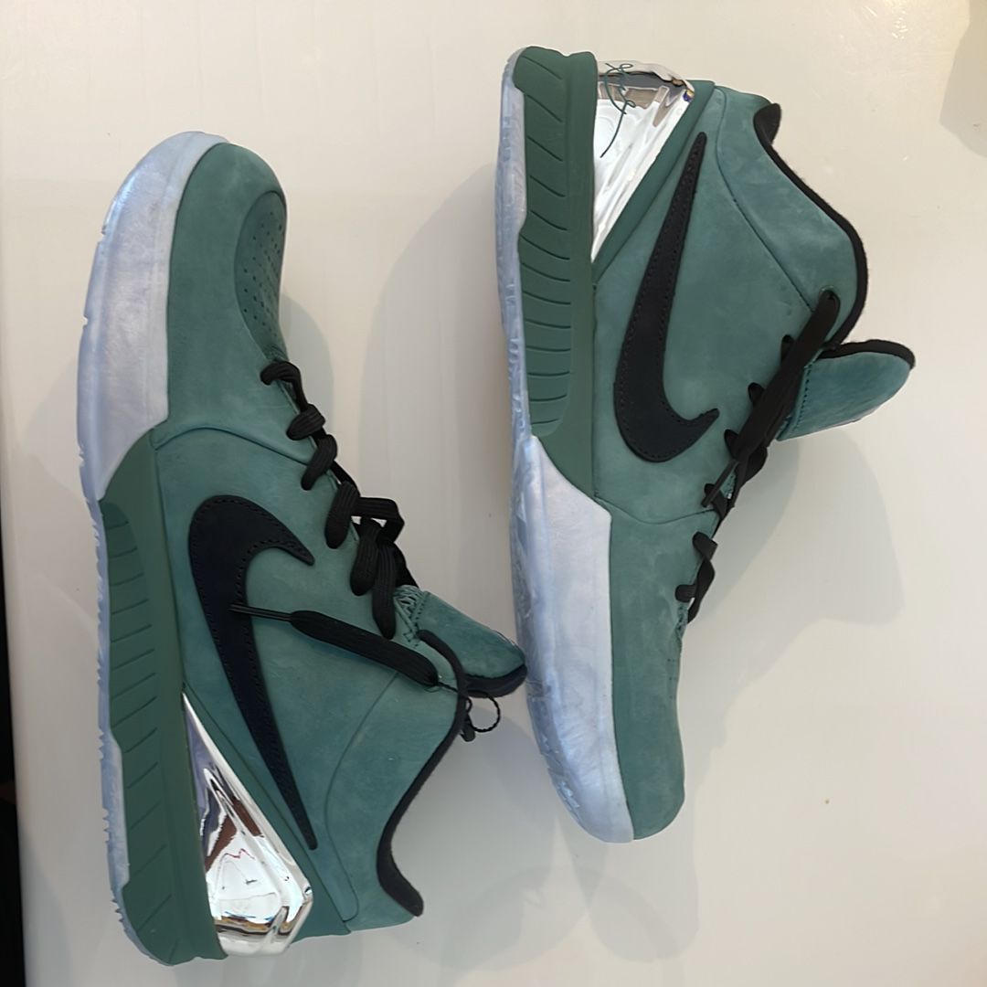 Nike Kobe 4 Protro "Girl Dad"