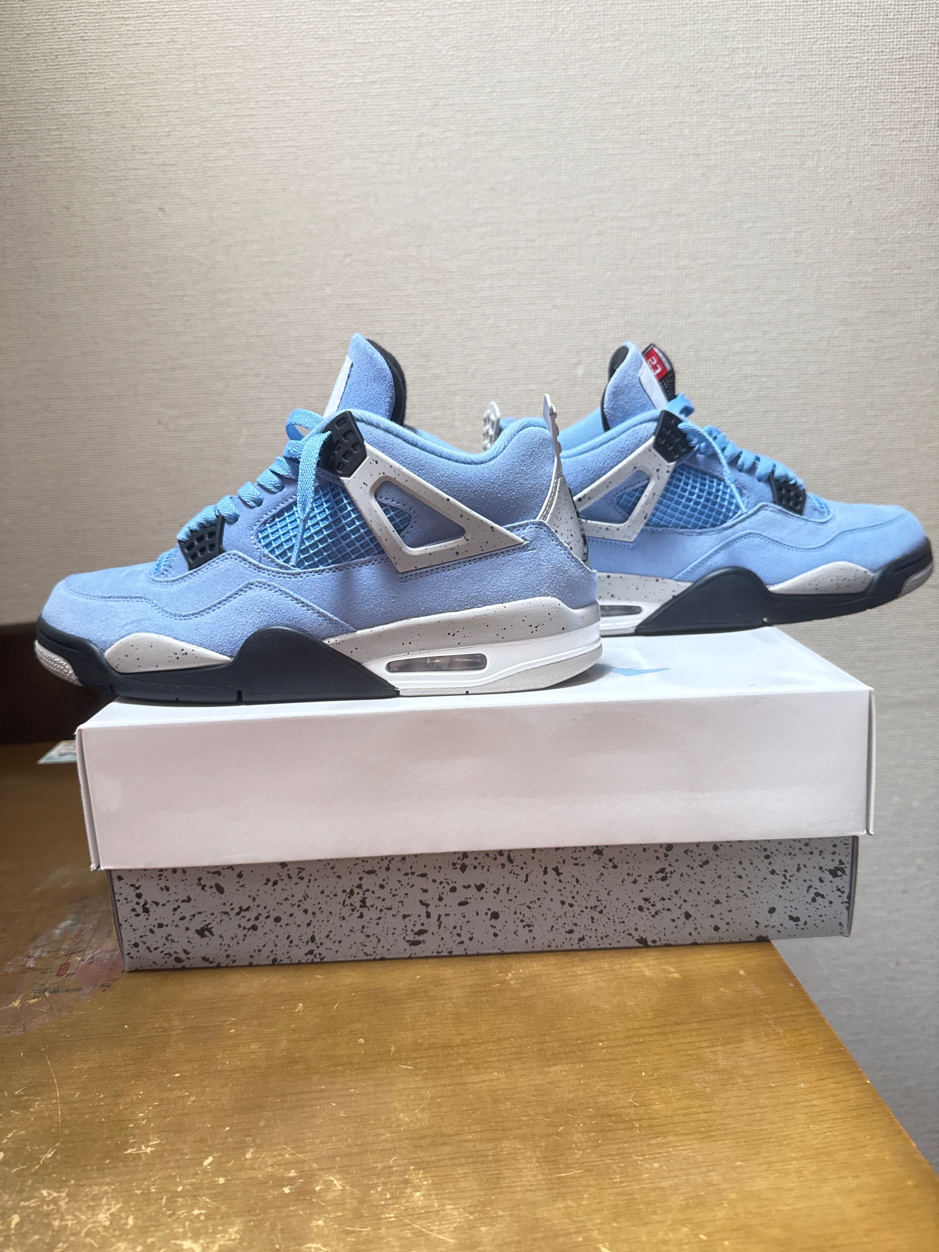 Nike Air Jordan 4 "University Blue"