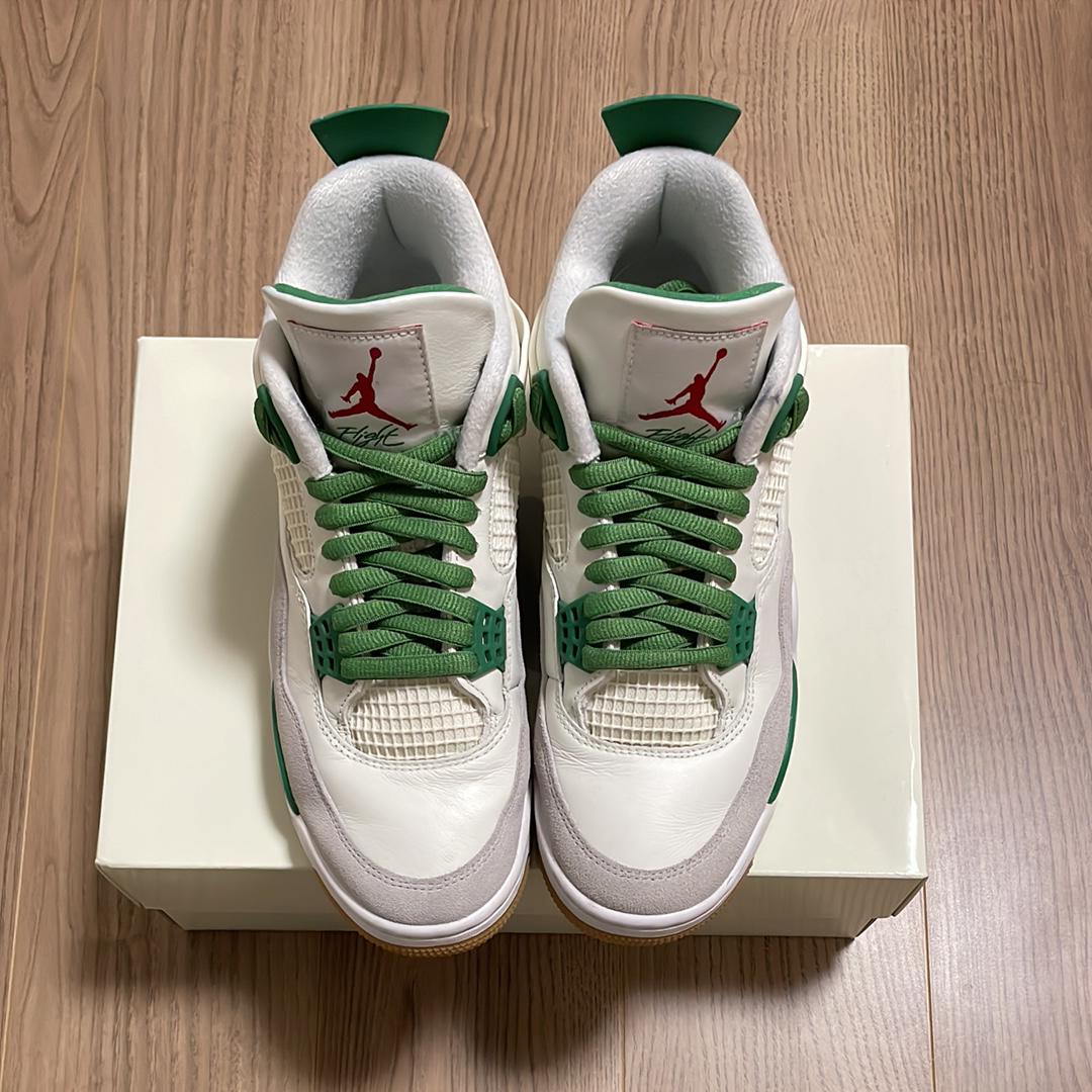 Nike SB × Air Jordan 4 Retro SP "Pine Green"