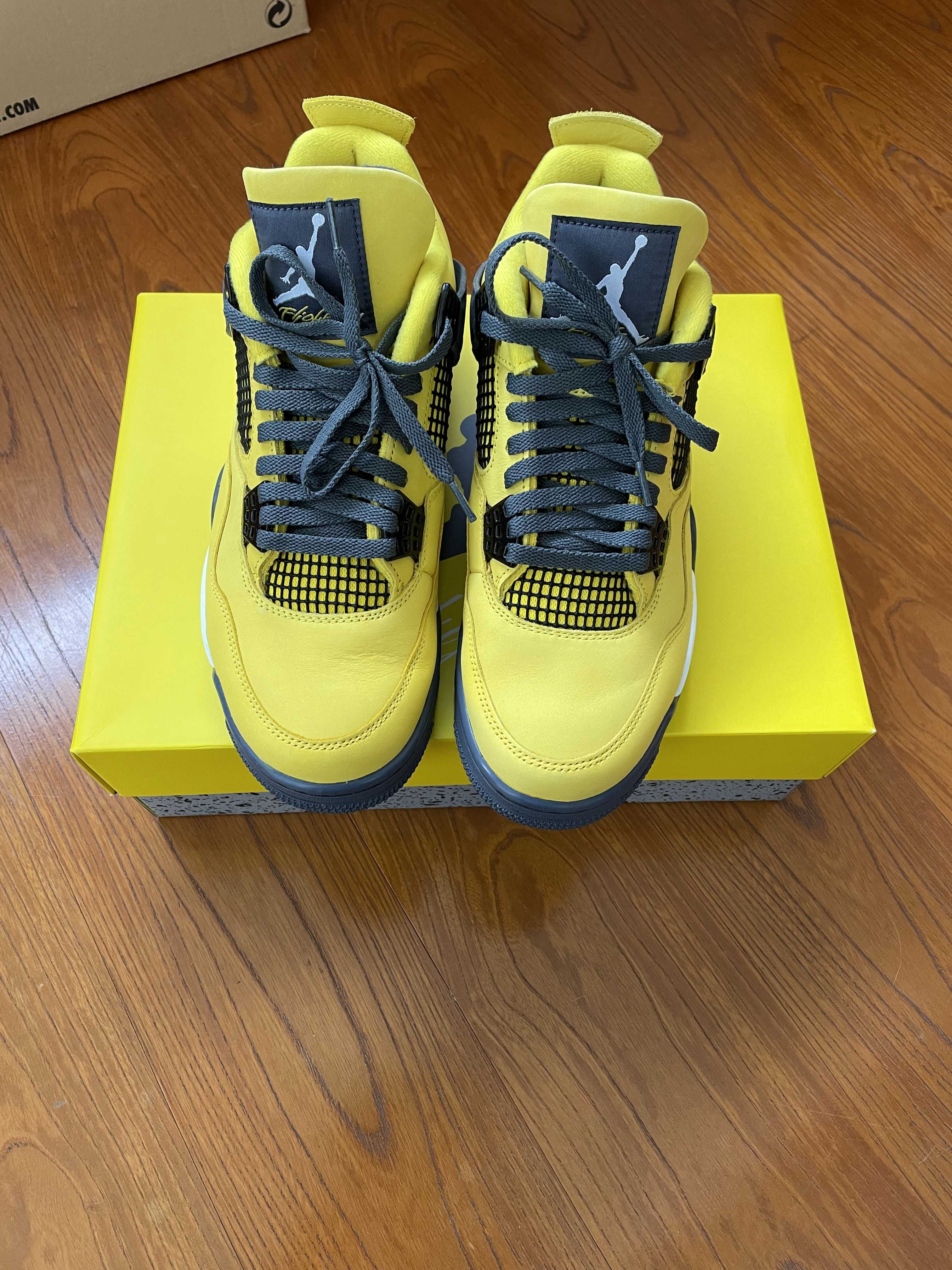 Nike Air Jordan 4 "Tour Yellow"