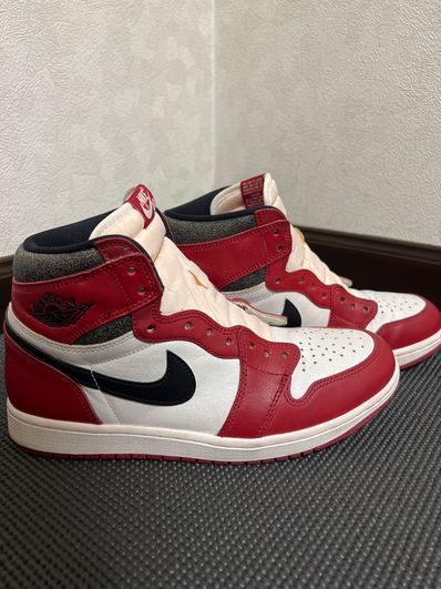 Nike Air Jordan 1 High OG "Lost & Found/Chicago"