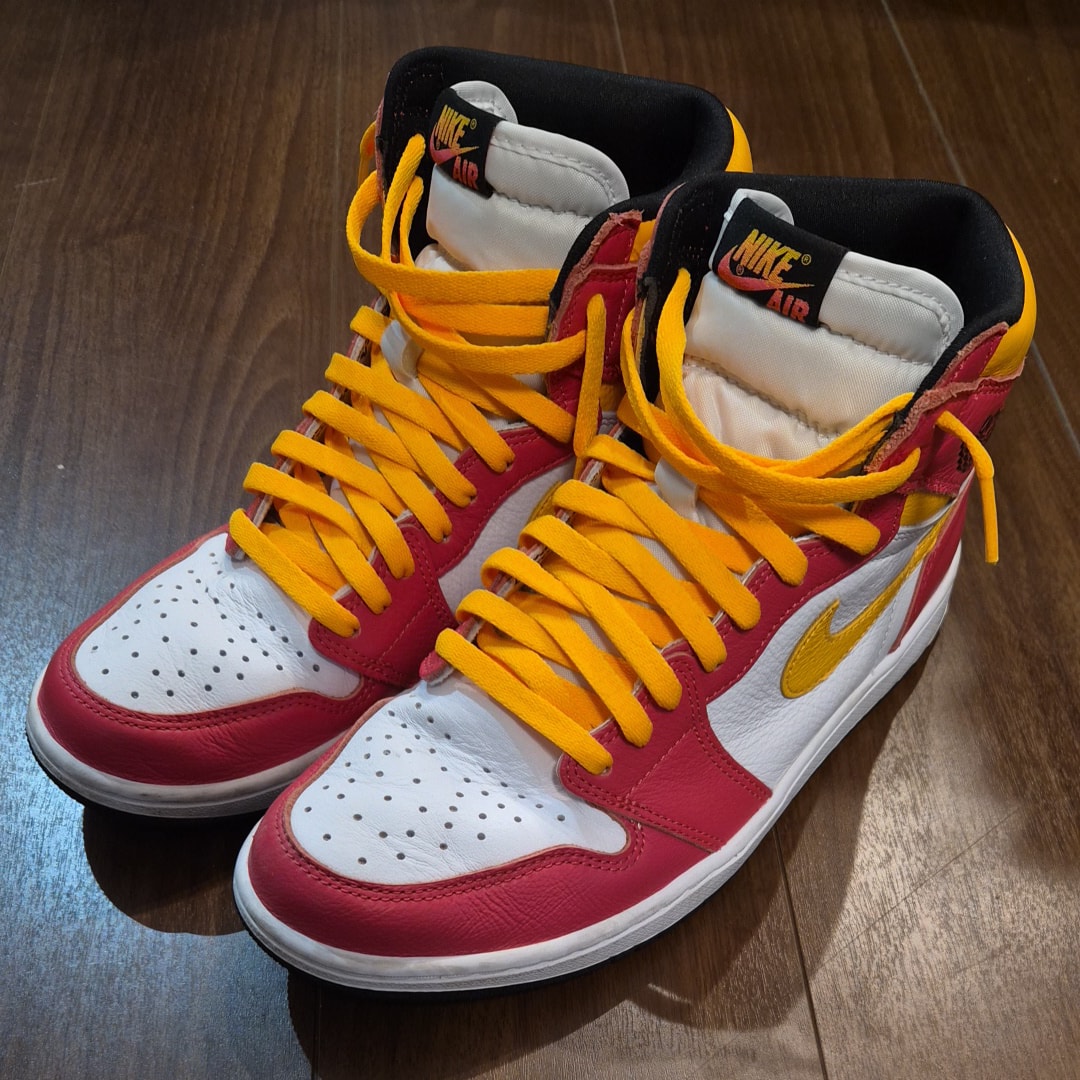 Nike Air Jordan 1 High OG "Light Fusion Red"