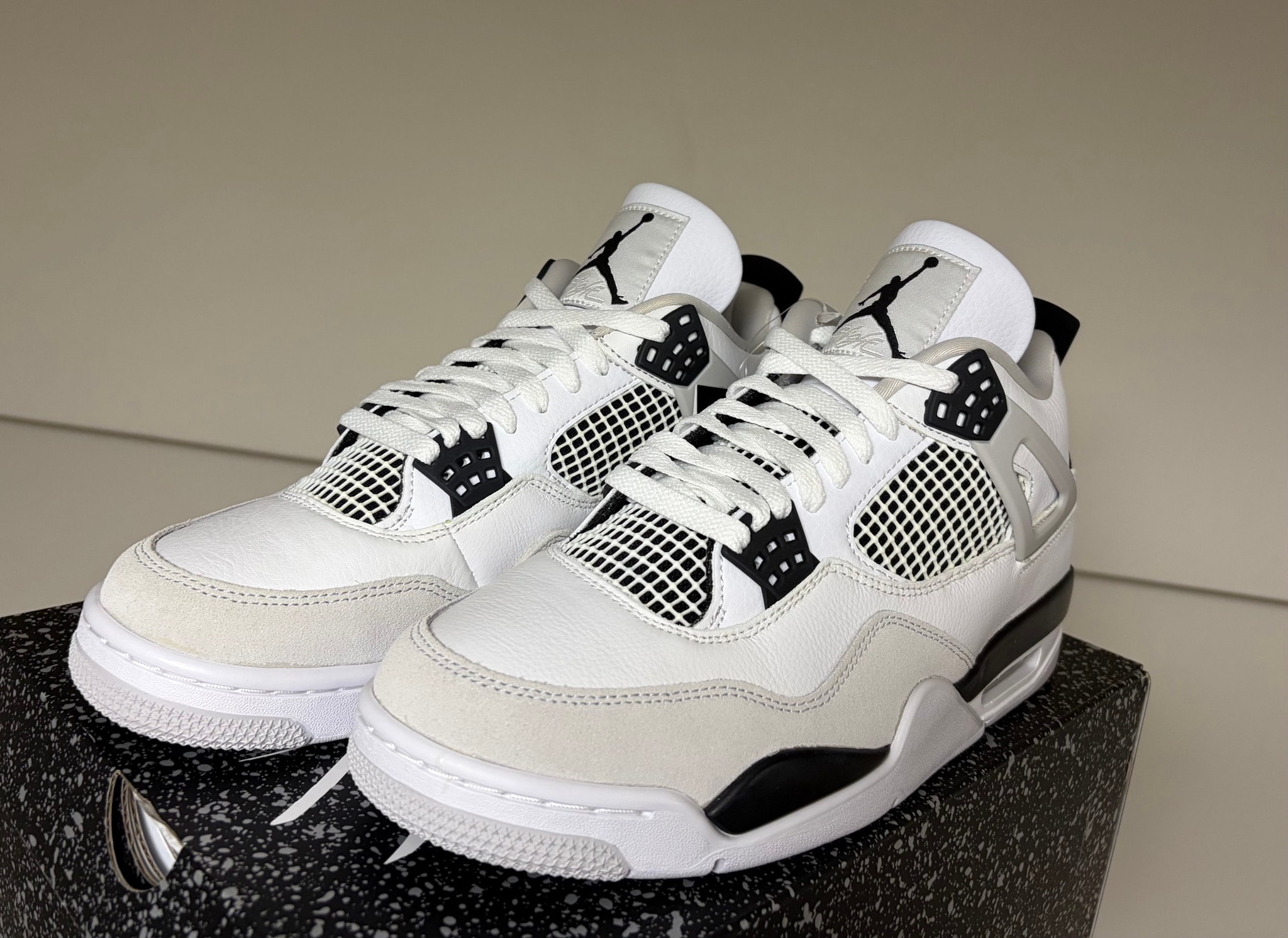 Nike Air Jordan 4 "Military Black"