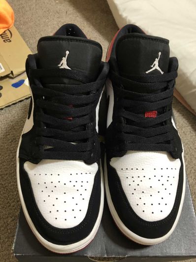 Nike Air Jordan 1 Low "Black Toe"