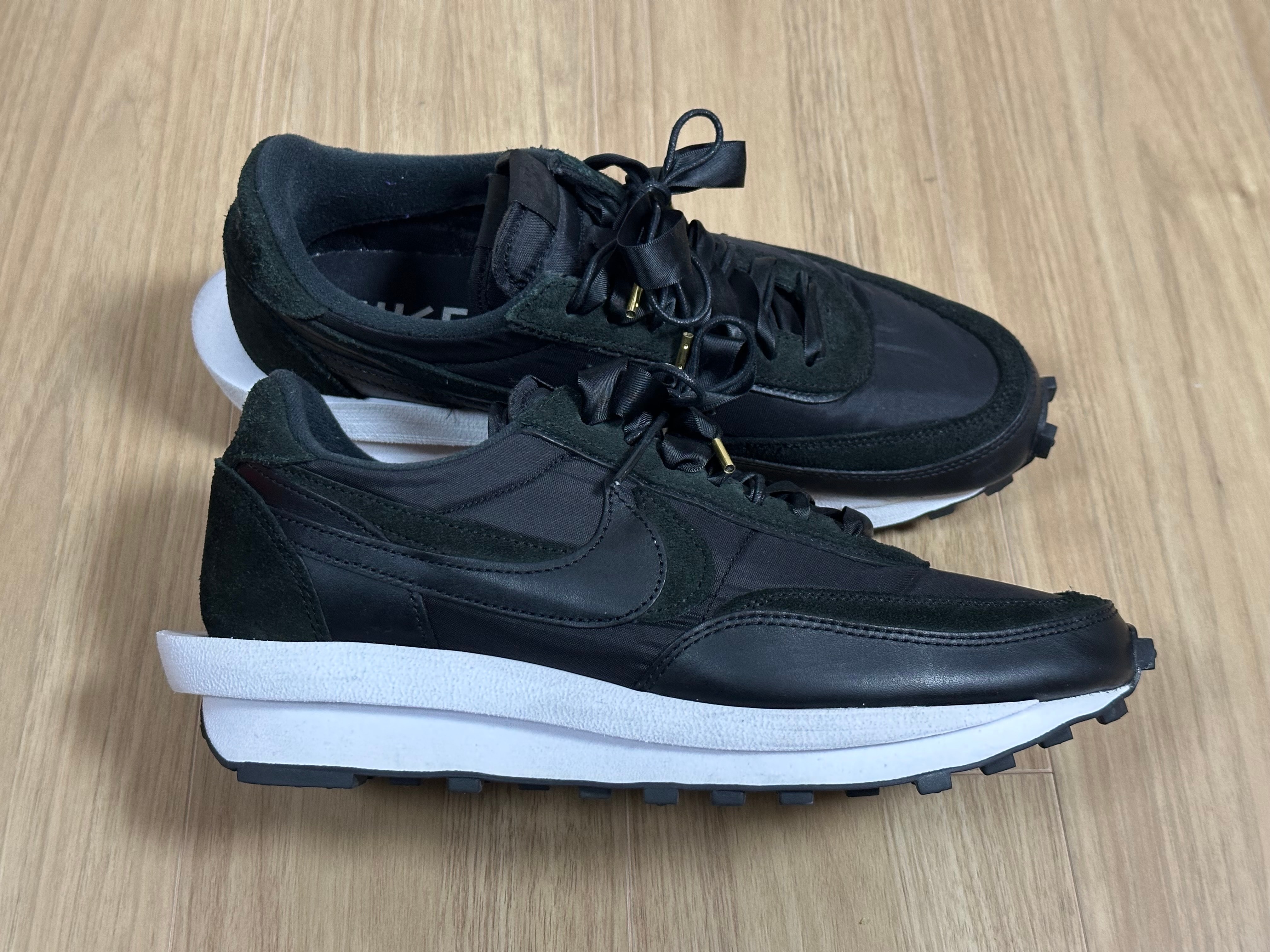 サカイ × ナイキ LDV ワッフル "トリプルブラック"