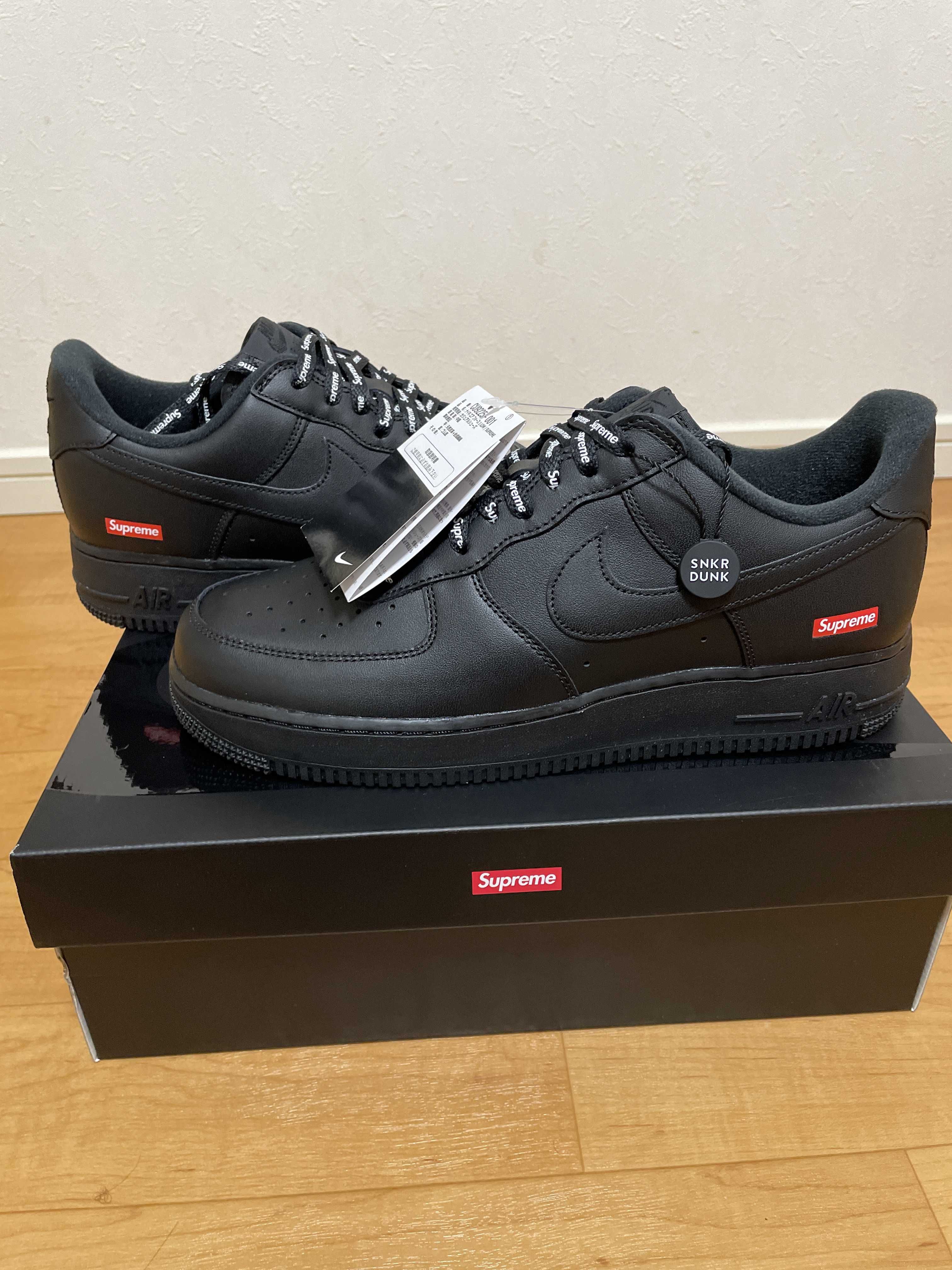 Supreme × Nike Air Force 1 Low "Black"