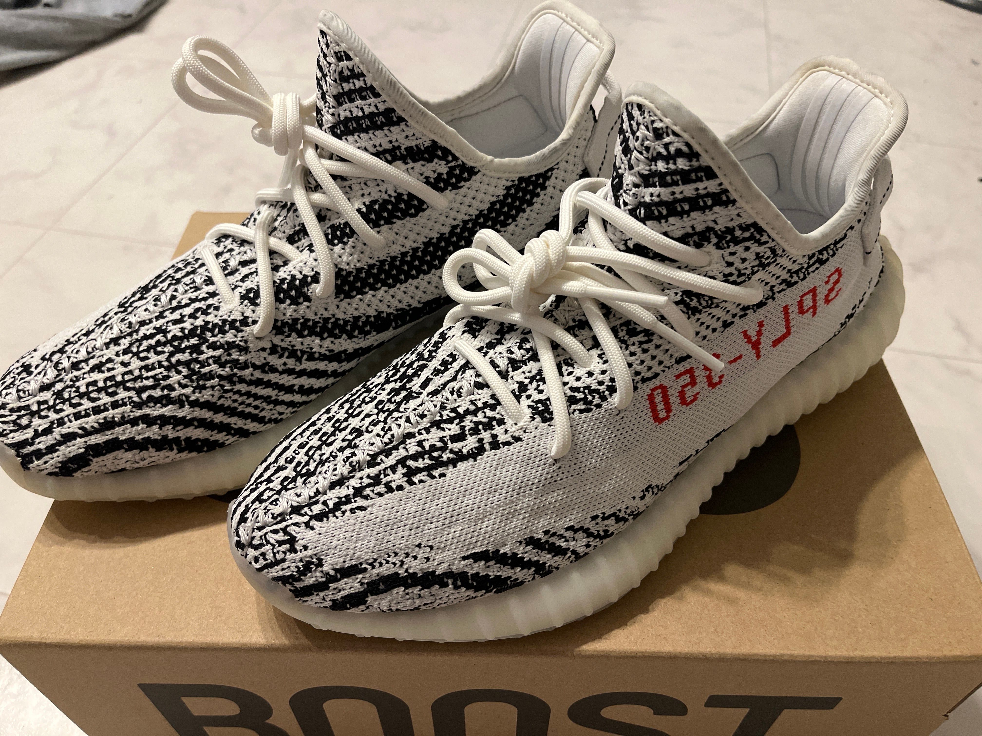 adidas YEEZY Boost 350 V2 "Zebra"