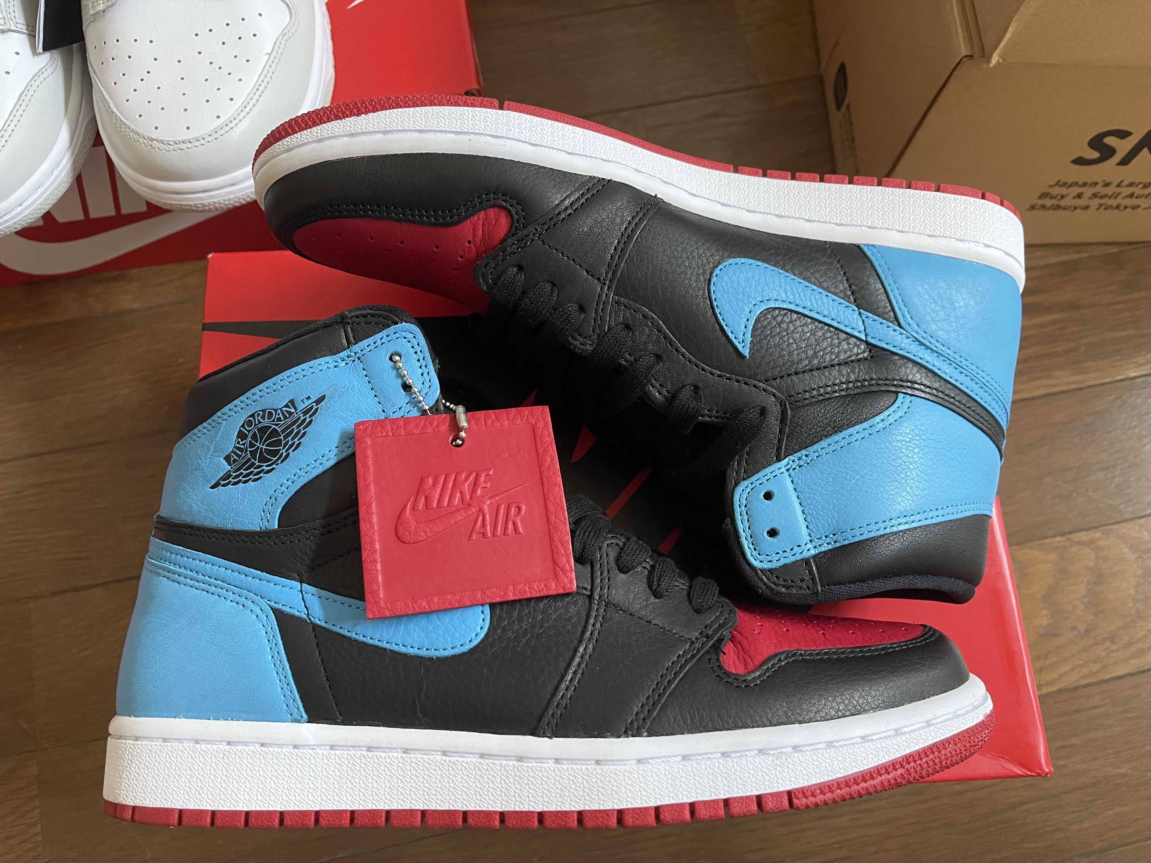 Nike Women's Air Jordan 1 High OG "UNC to Chicago"