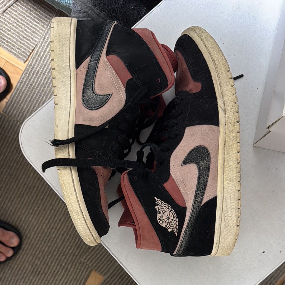 Nike Women's Air Jordan 1 Mid "Particle Beige/Black-Canyon Rust-Sail"   