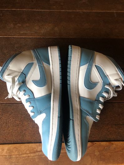 Nike Women's Air Jordan 1 Mid "University Blue"