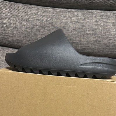 adidas YEEZY Slide "Onyx"