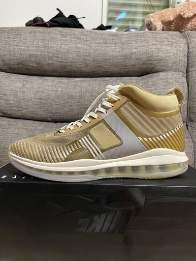 JOHN ELLIOTT × NIKE LEBRON ICON "PARACHUTE BEIGE"