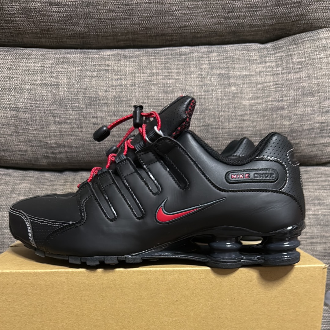 Nike Shox NZ "Black/White/Varsity Red"