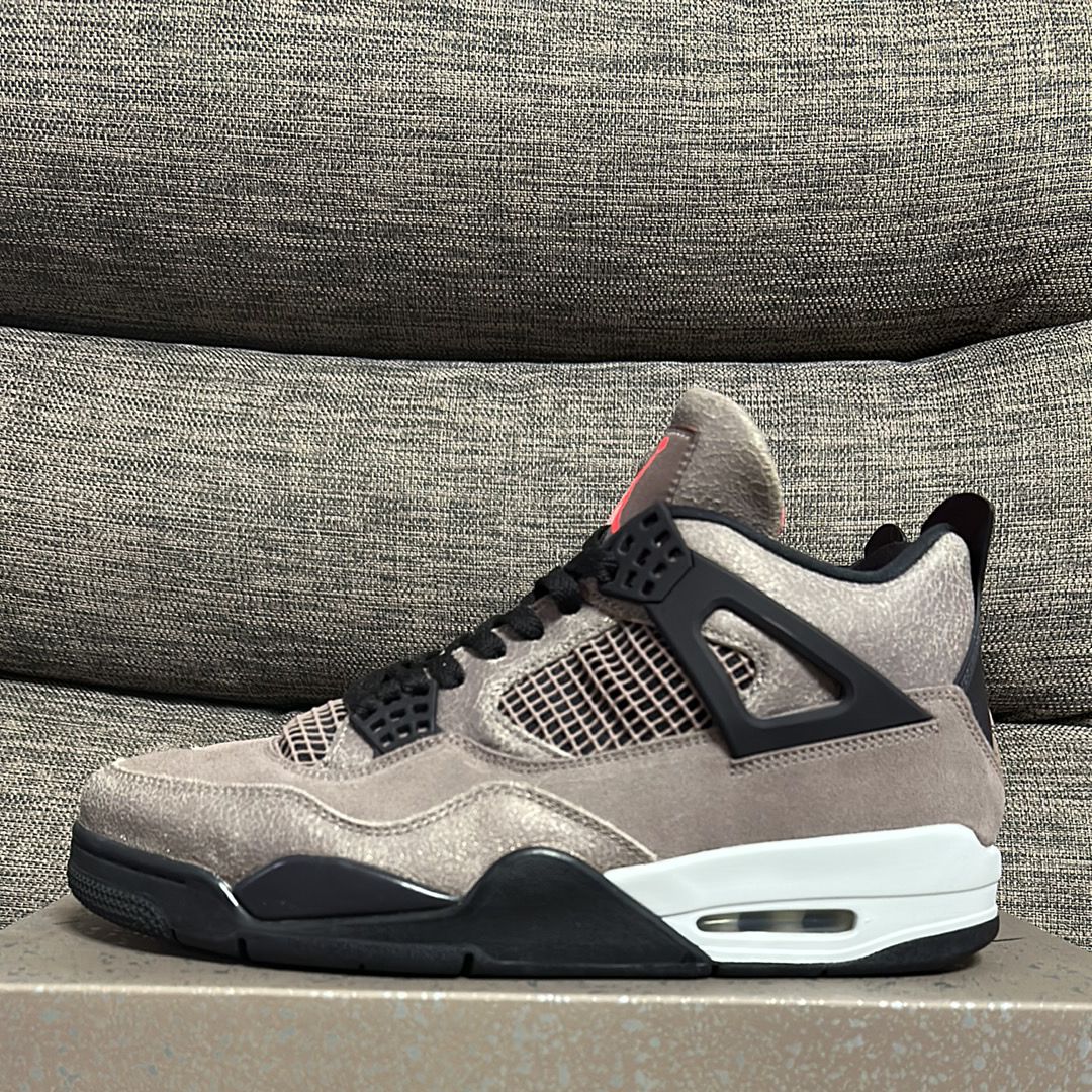 Nike Air Jordan 4 "Taupe Haze"   
