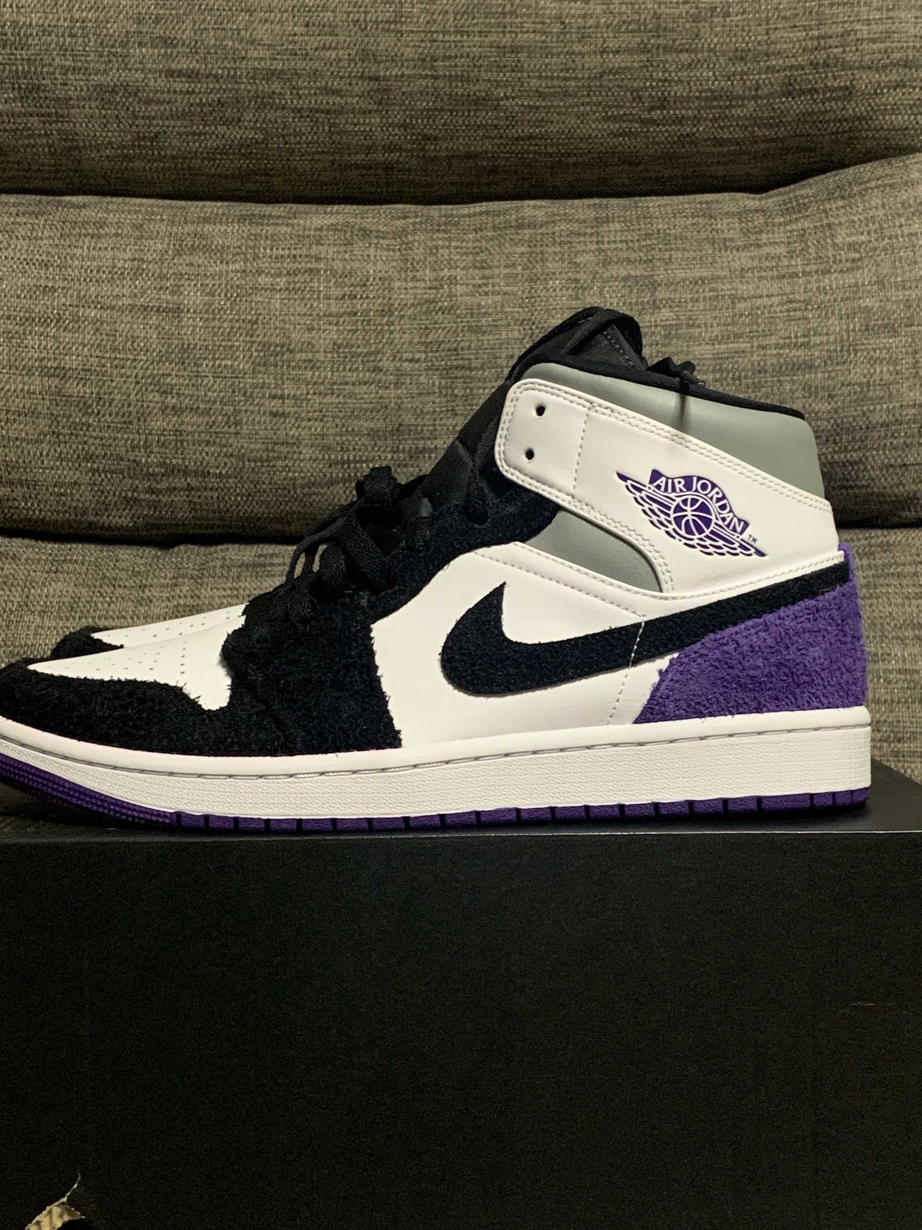 Nike Air Jordan 1 Mid "Purple"