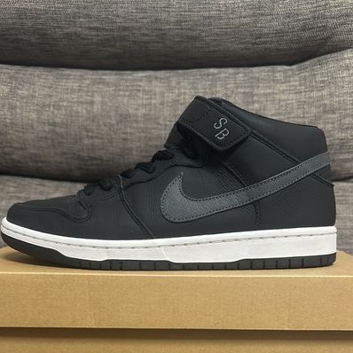 Nike SB Dunk Mid "Black/Dark Grey"