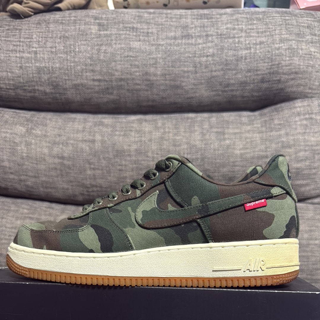 Supreme × Nike Air Force 1 Low "Camouflage"
