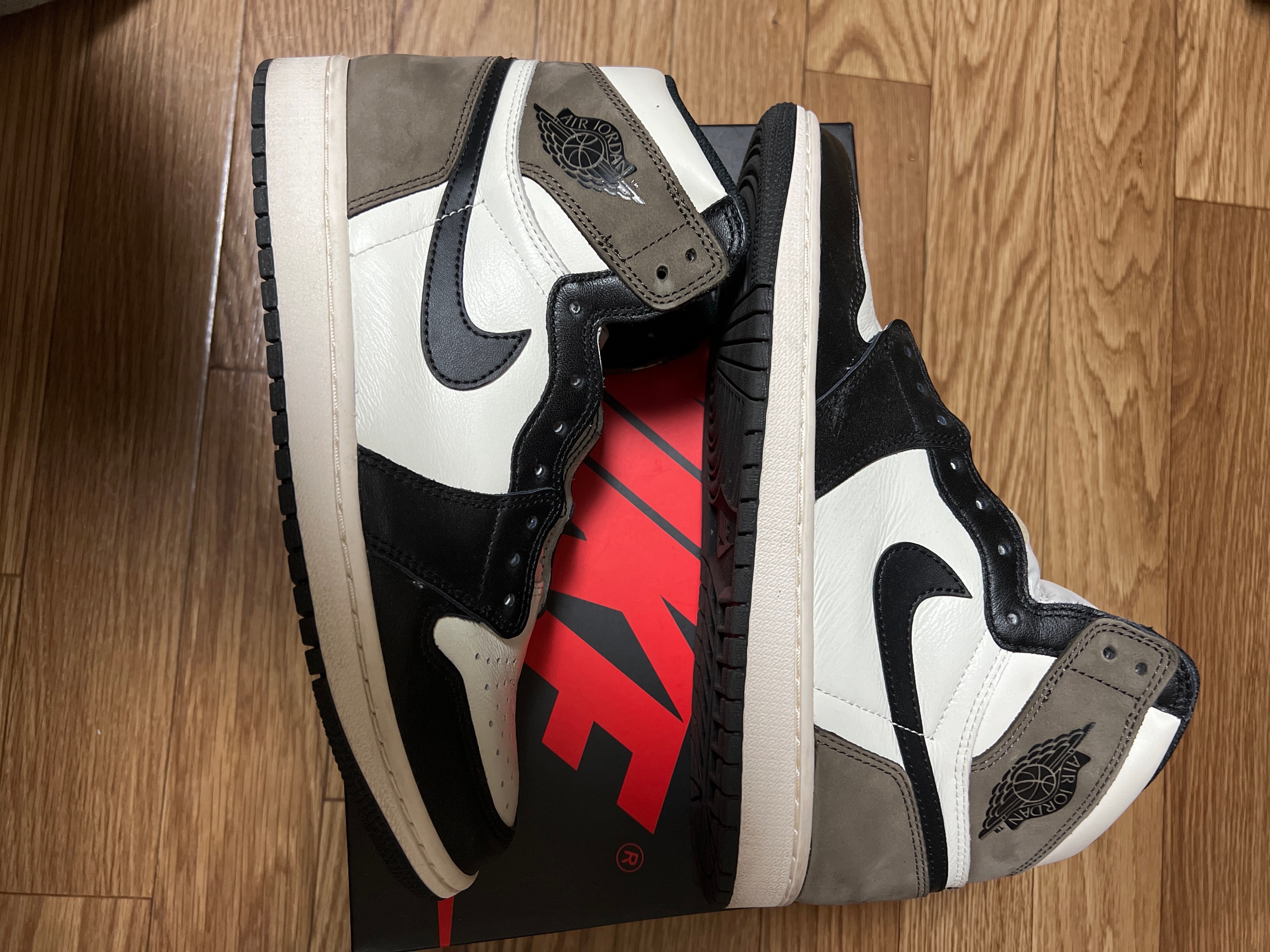 Nike Air Jordan 1 High OG "Sail/Dark Mocha/Black"