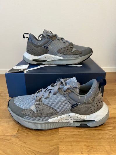 FRAGMENT × JORDAN AIR CADENCE PARTICLE GREY