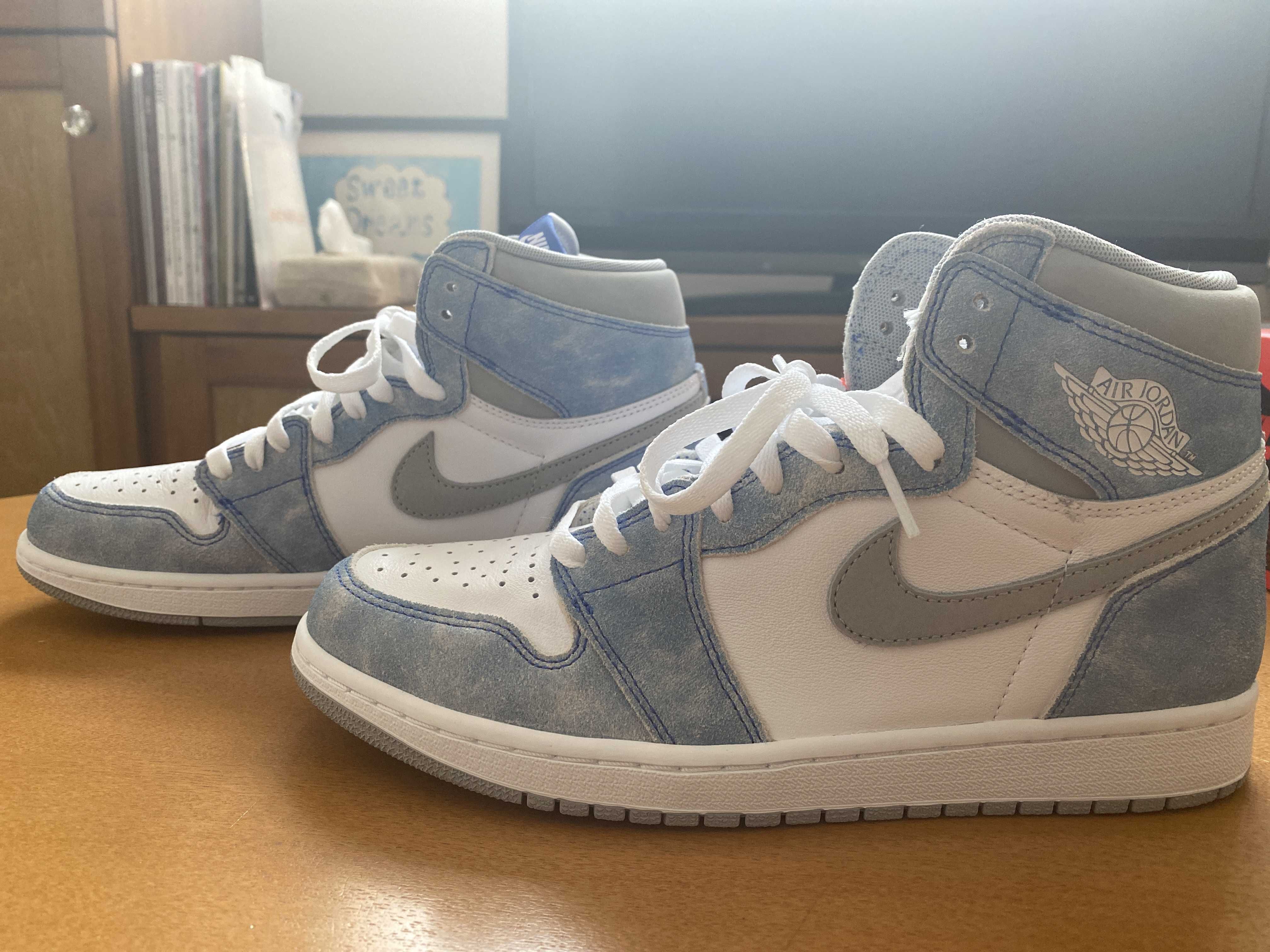 Nike Air Jordan 1 High OG "Hyper Royal"