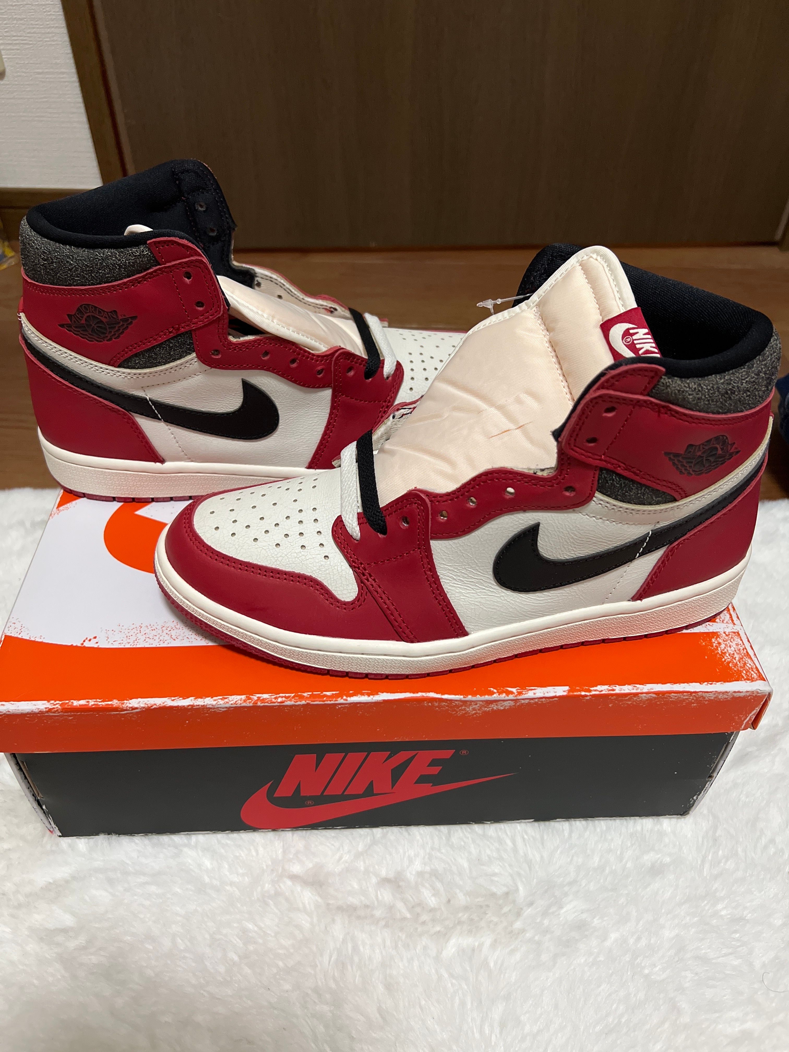 Nike Air Jordan 1 High OG "Lost & Found/Chicago"