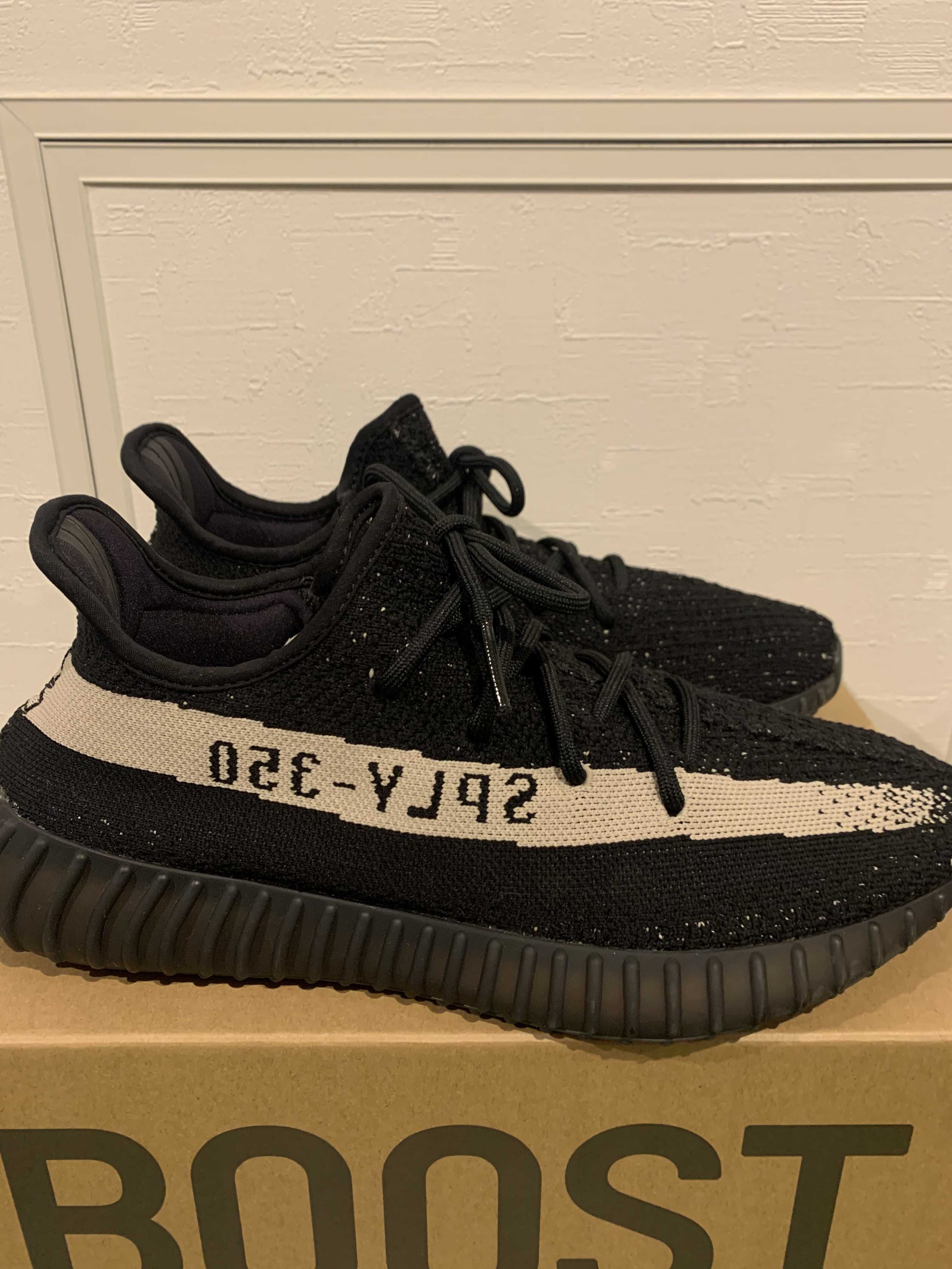 adidas YEEZY Boost 350 V2 "Oreo"