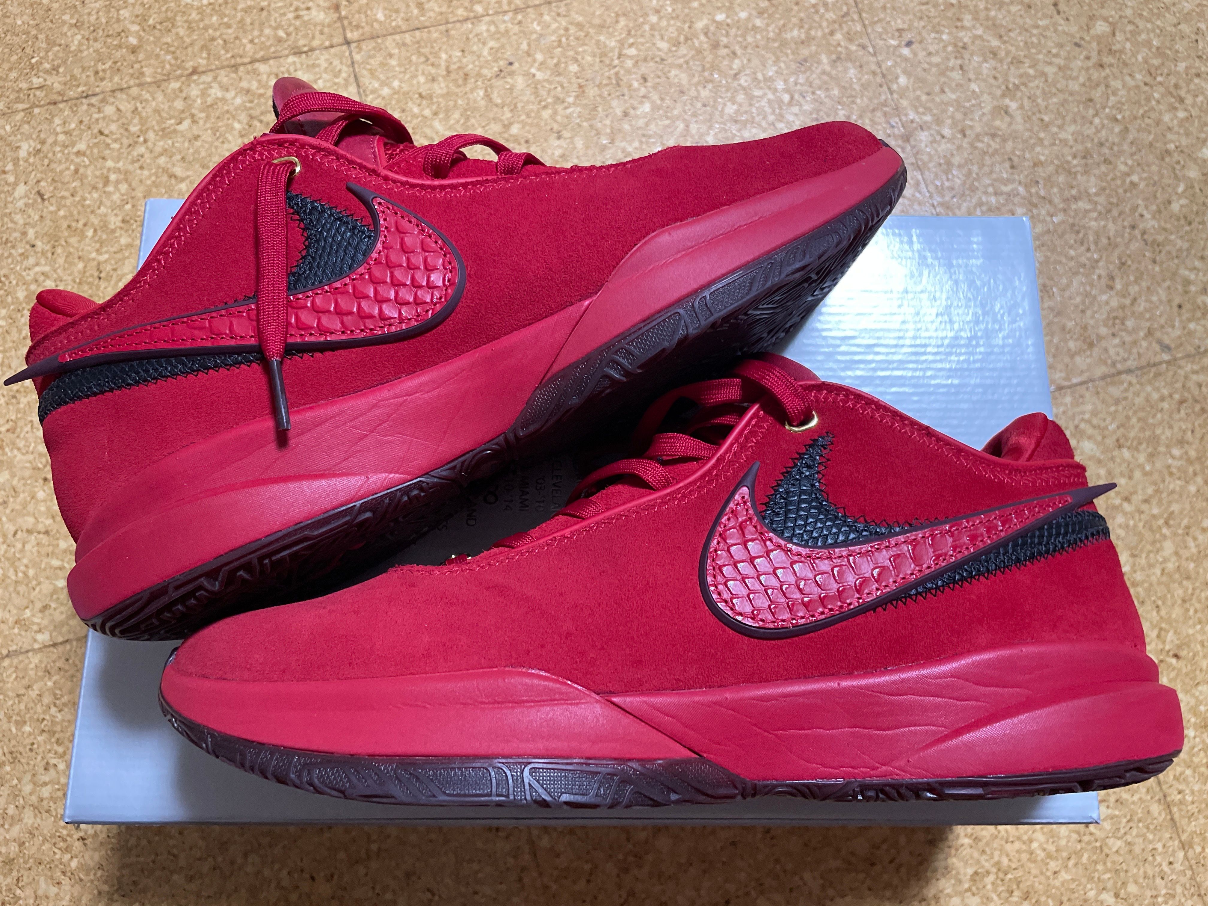 Nike LeBron 20 "Liverpool"