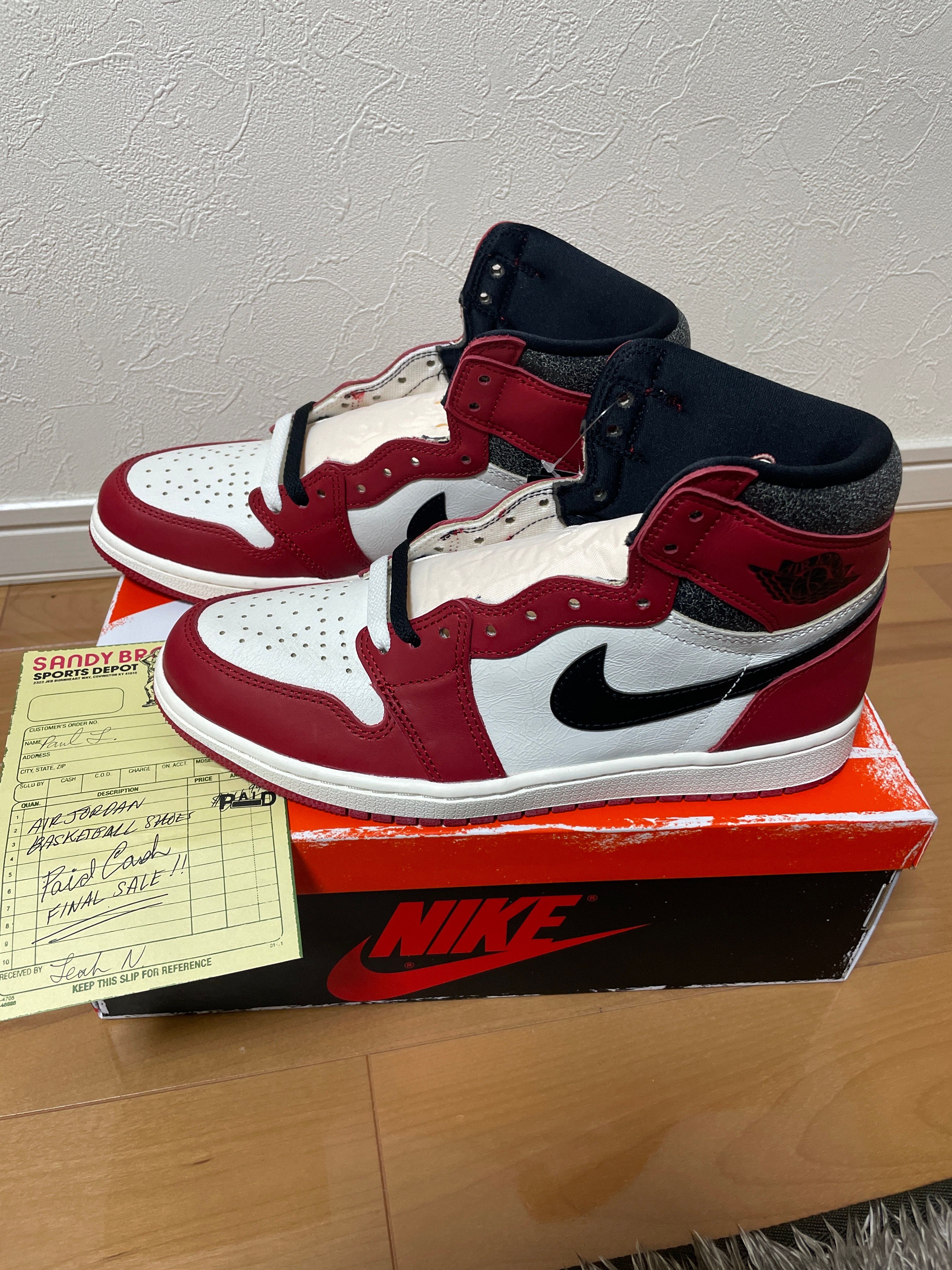 Nike Air Jordan 1 High OG "Lost & Found/Chicago"