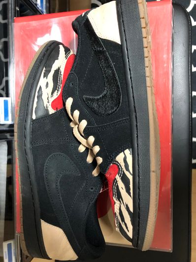 Sole Fly × Nike Air Jordan 1 Low "Black and Sport Red"