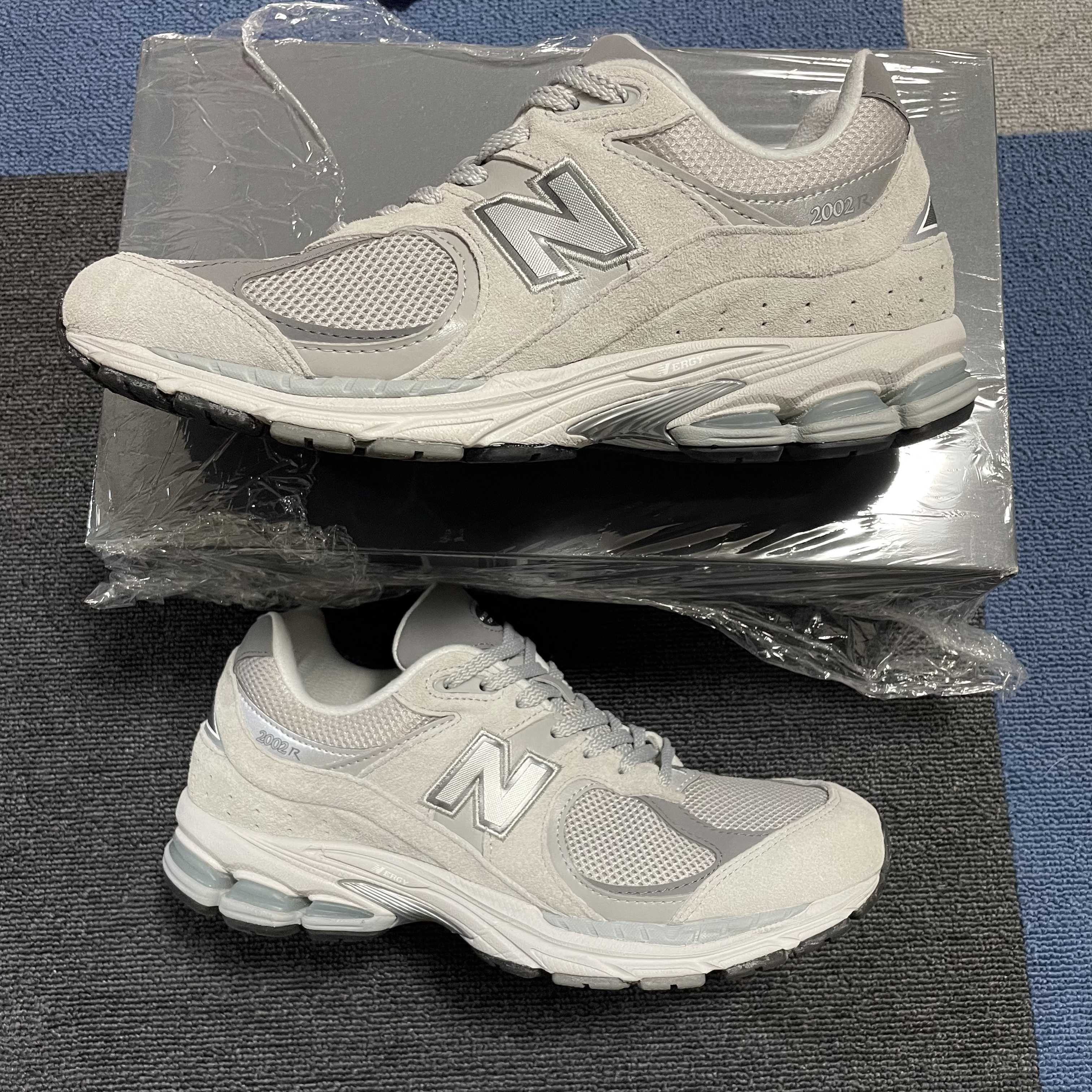 New Balance 2002R "Gray"