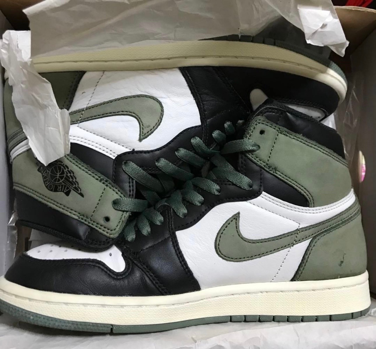 Nike Air Jordan 1 Retro High "Clay Green"