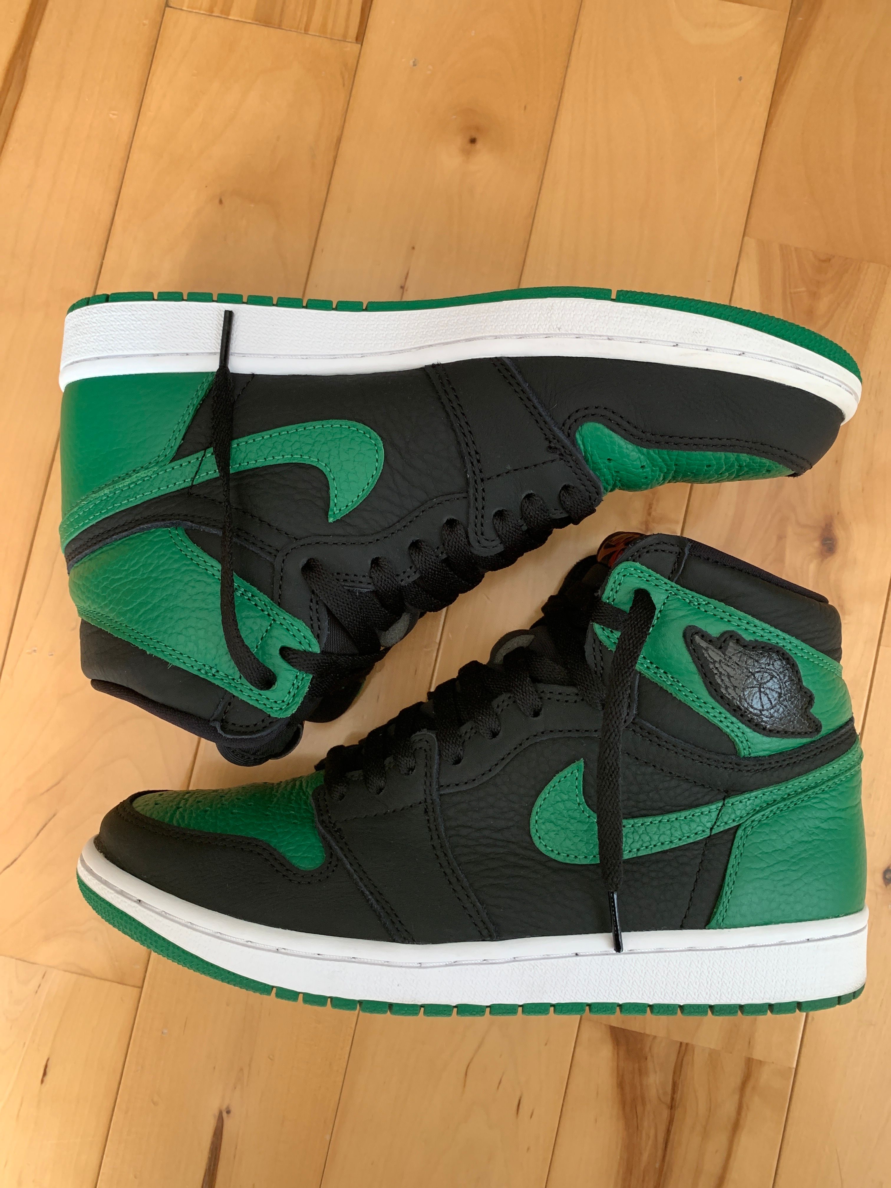 Nike Air Jordan 1 Retro High OG "Black/Pine Green" (2020)