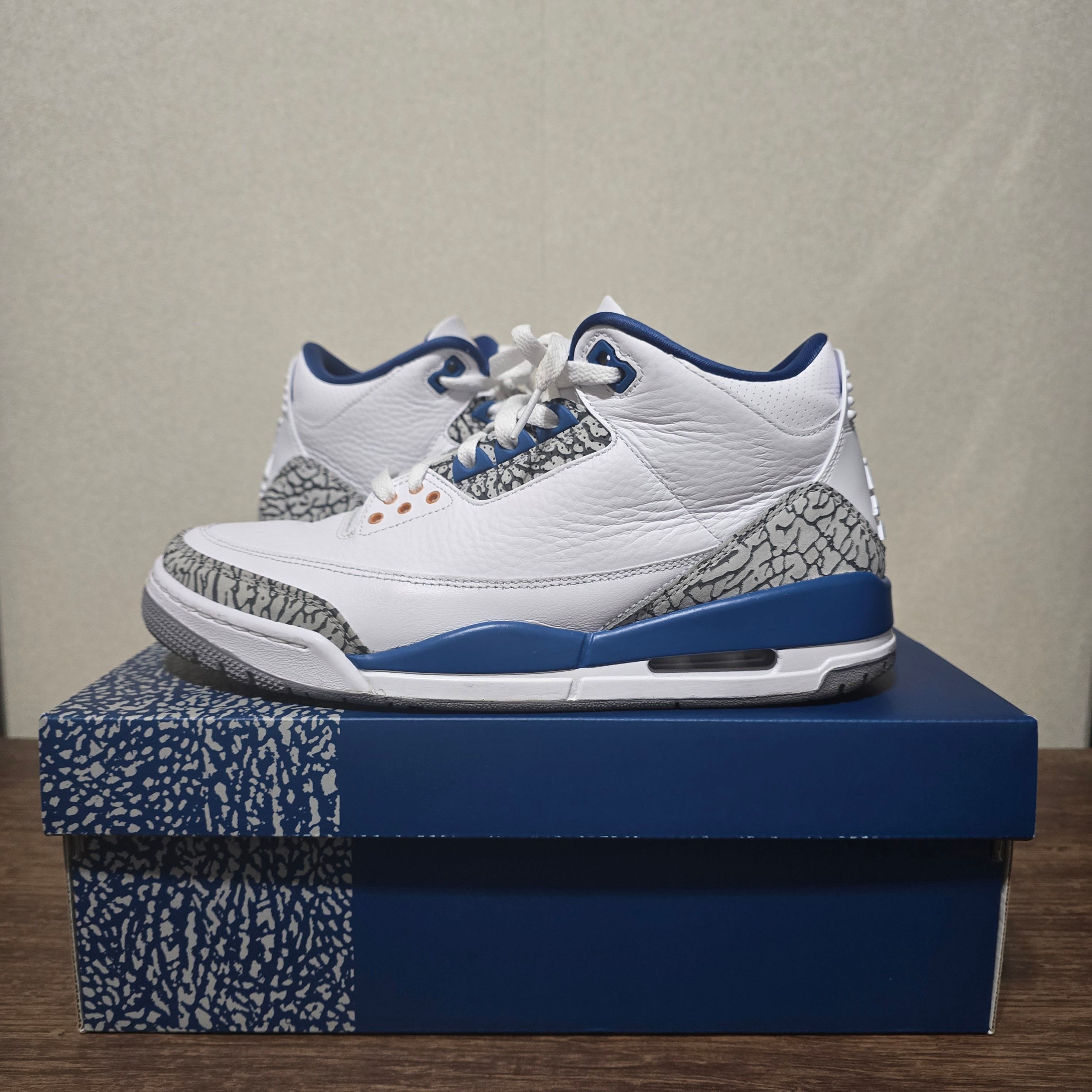 Nike Air Jordan 3 Retro "True Blue and Copper"