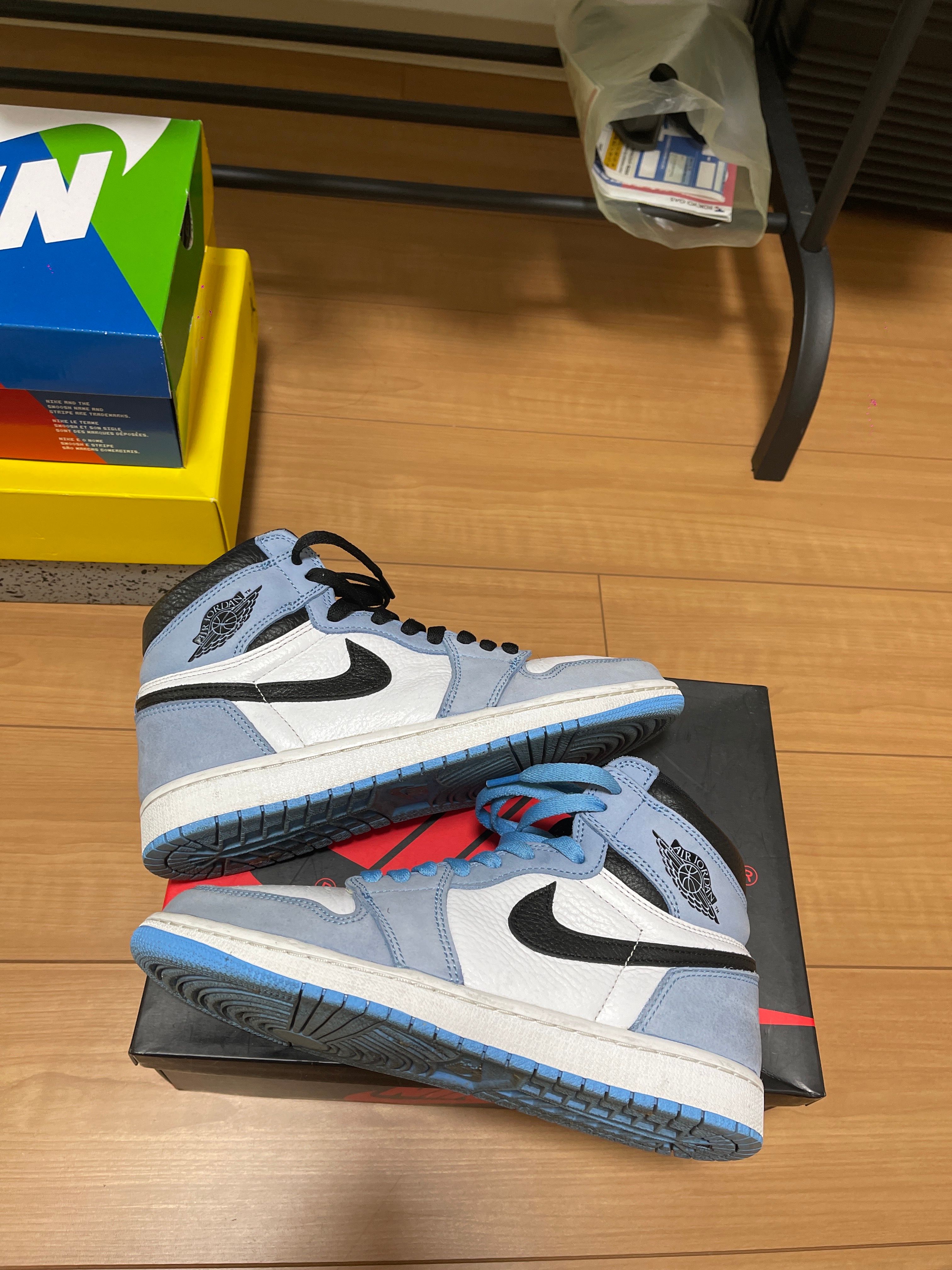 Nike Air Jordan 1 High OG "University Blue"