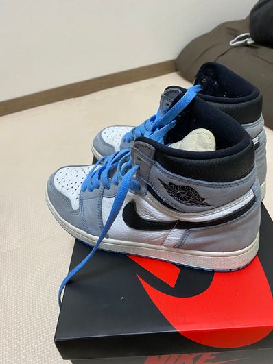 Nike Air Jordan 1 High OG "University Blue"