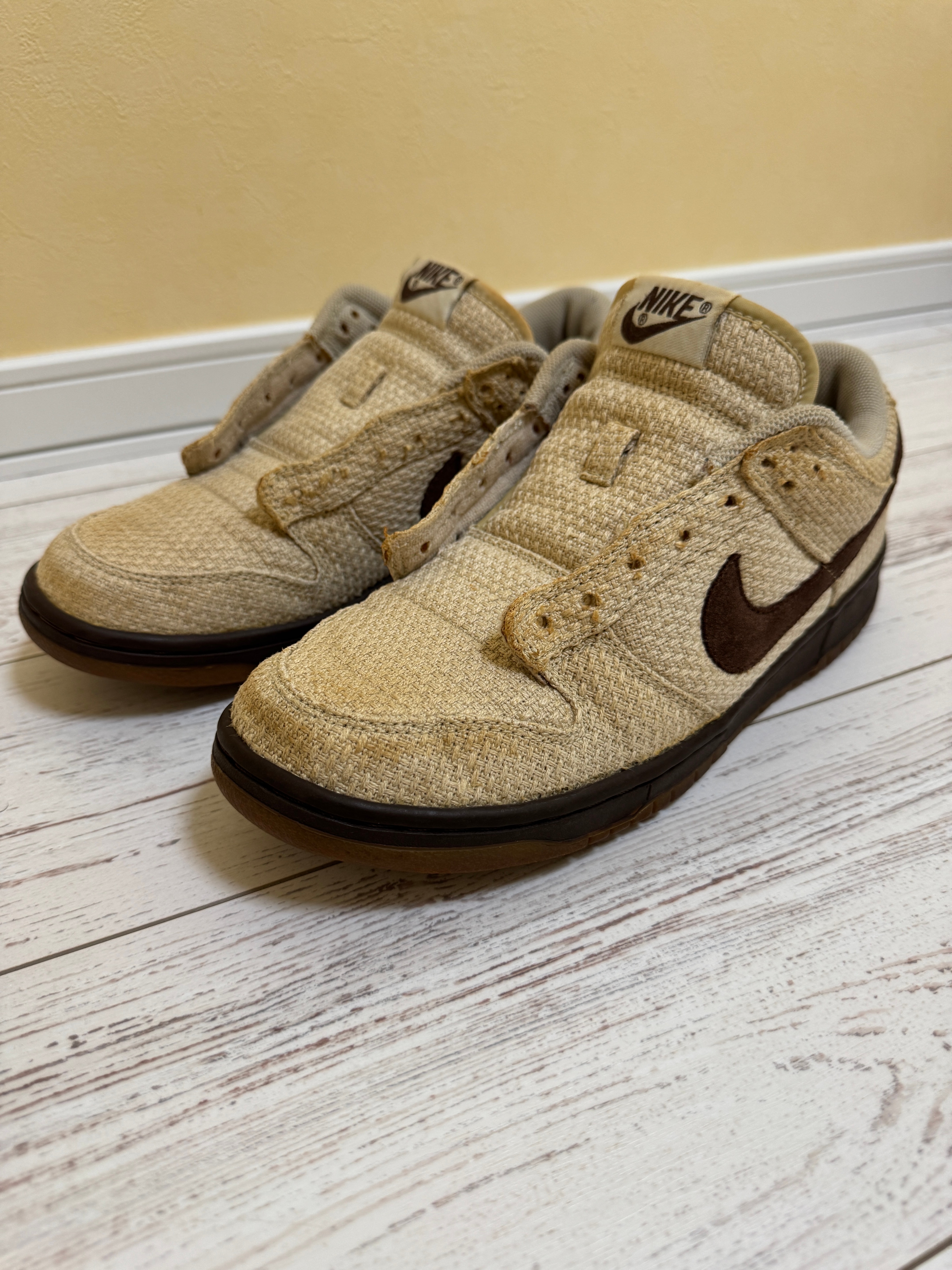 Nike SB Dunk Low "Red Hemp"