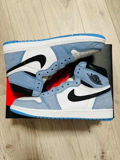 Nike Air Jordan 1 High OG "University Blue"