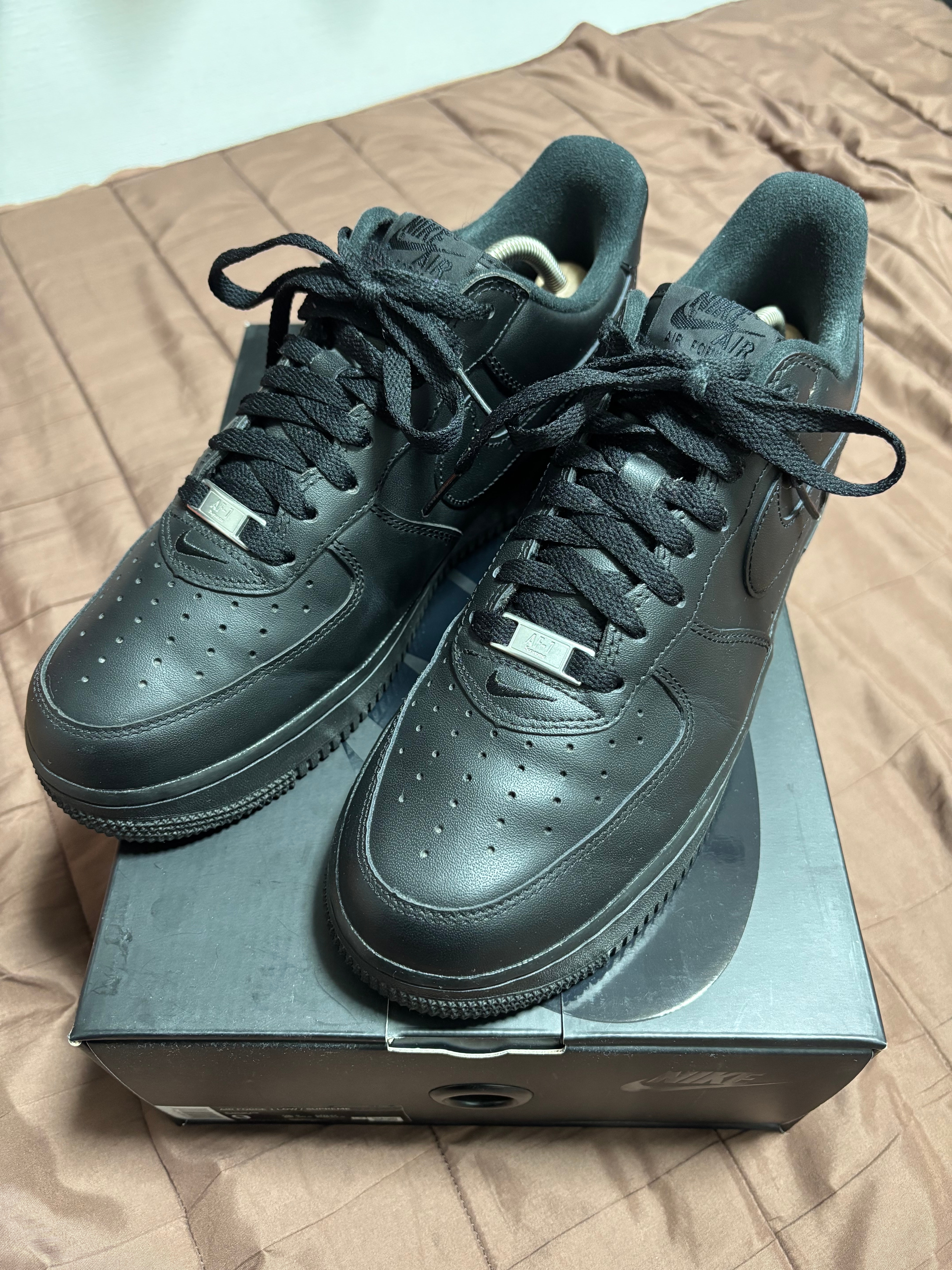 Supreme × Nike Air Force 1 Low "Black"