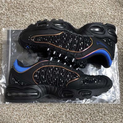 Supreme × Nike Air Max Tailwind 4 "Black"