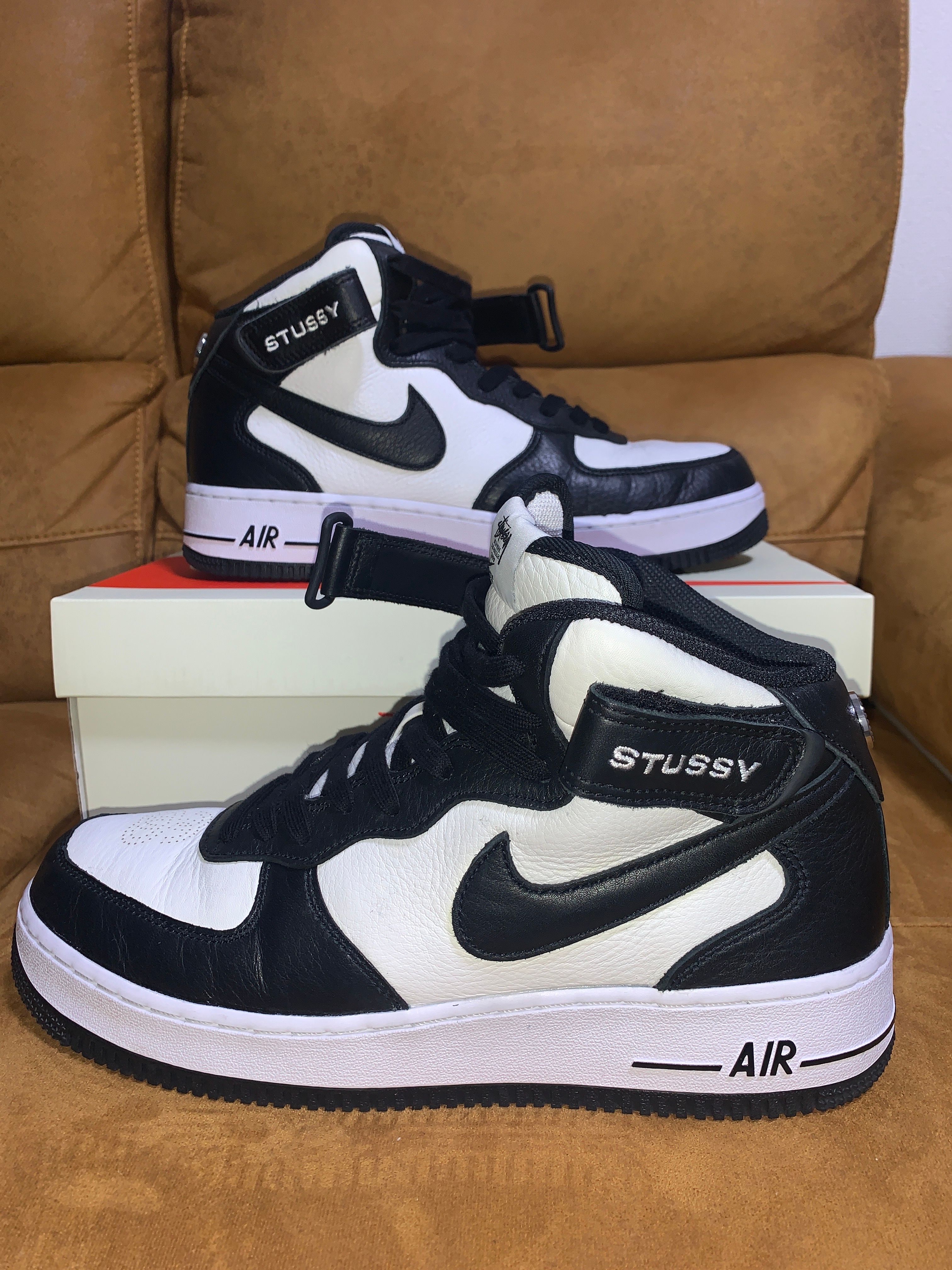 Stussy × Nike Air Force 1 Mid "Black and Light Bone"