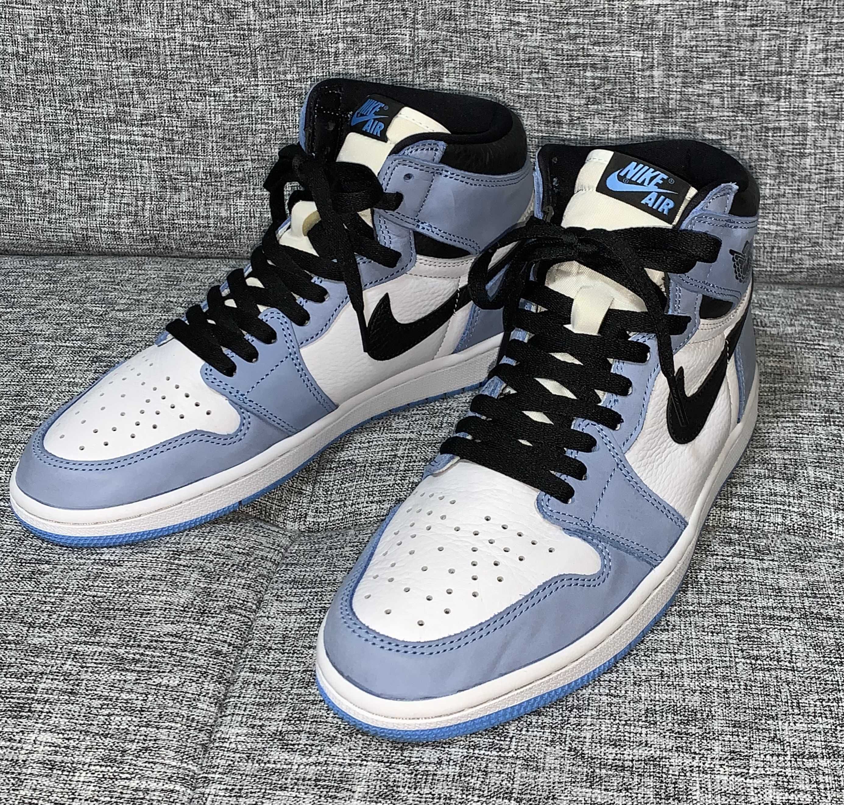Nike Air Jordan 1 High OG "University Blue"